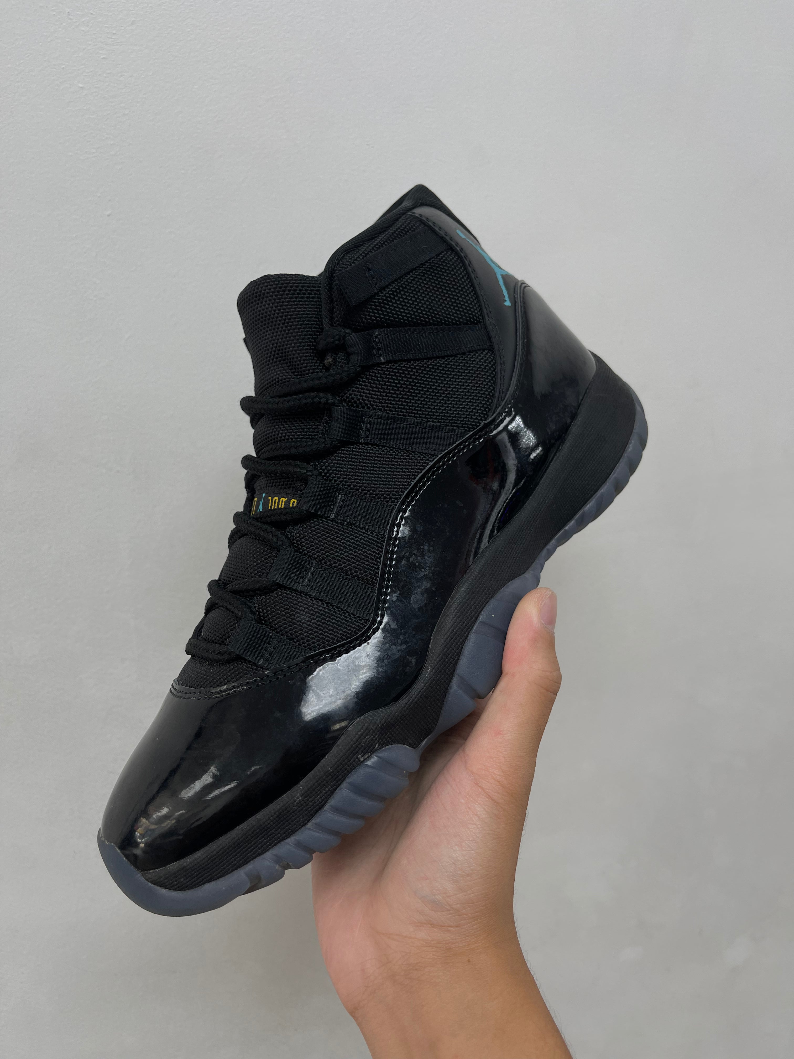 Jordan 11 Gamma Sneakers