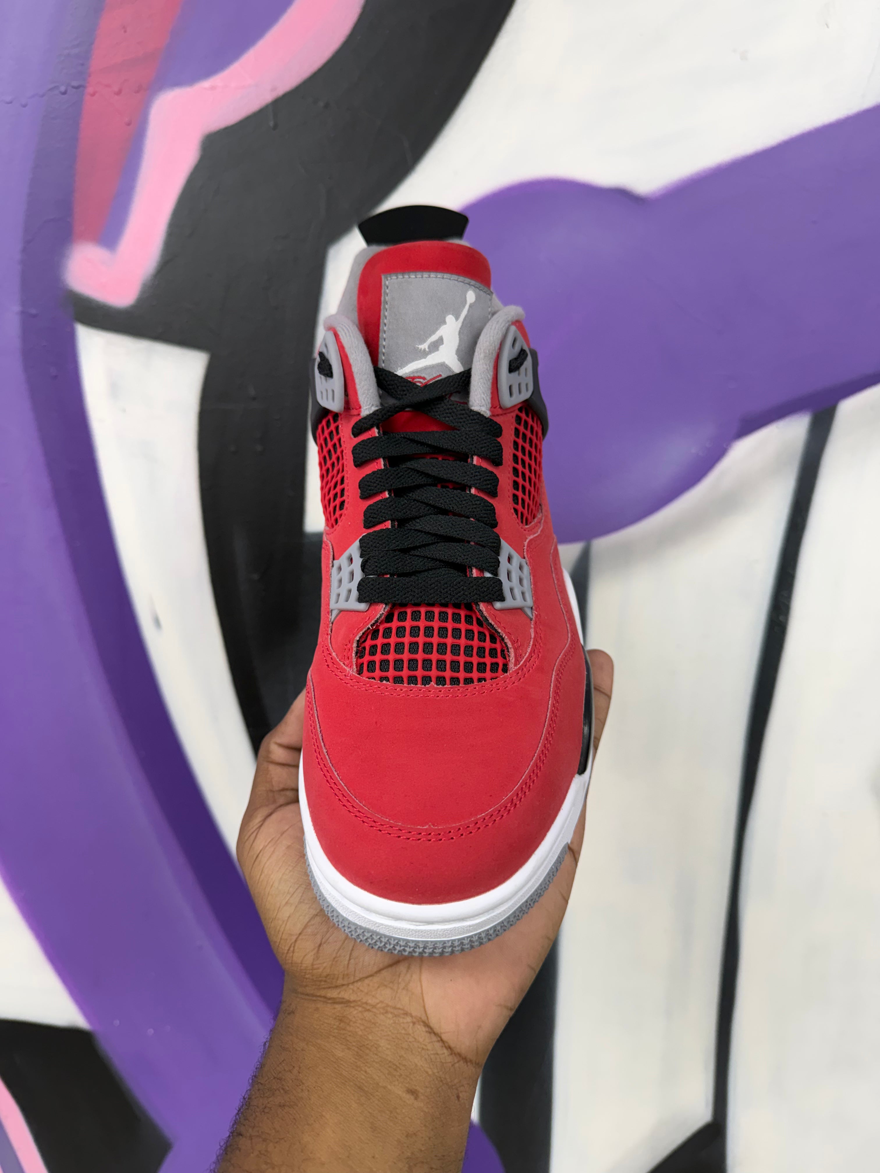 Jordan 4 Toro Sneakers