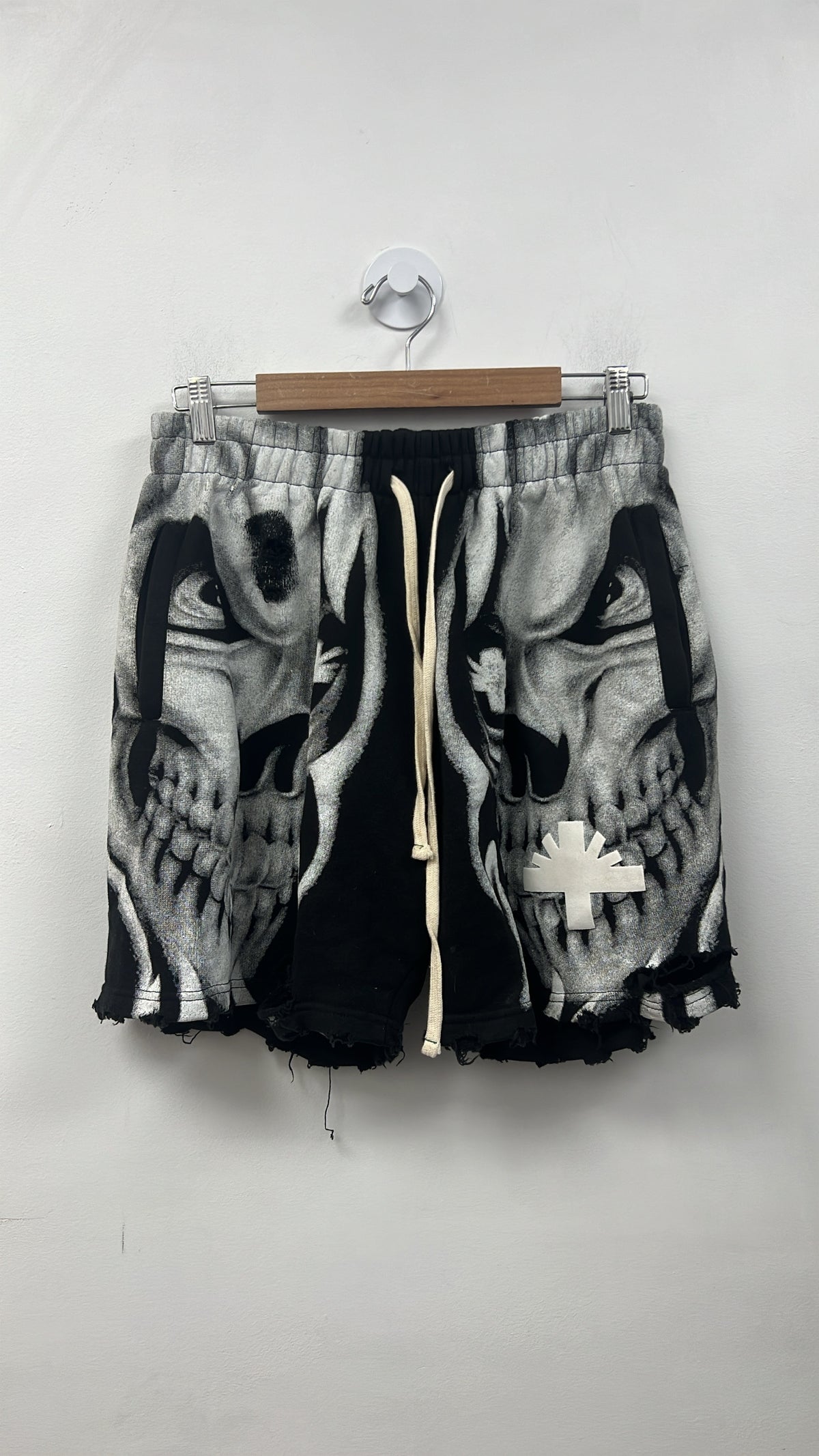 Vertabrae Black White Storm Skull Shorts