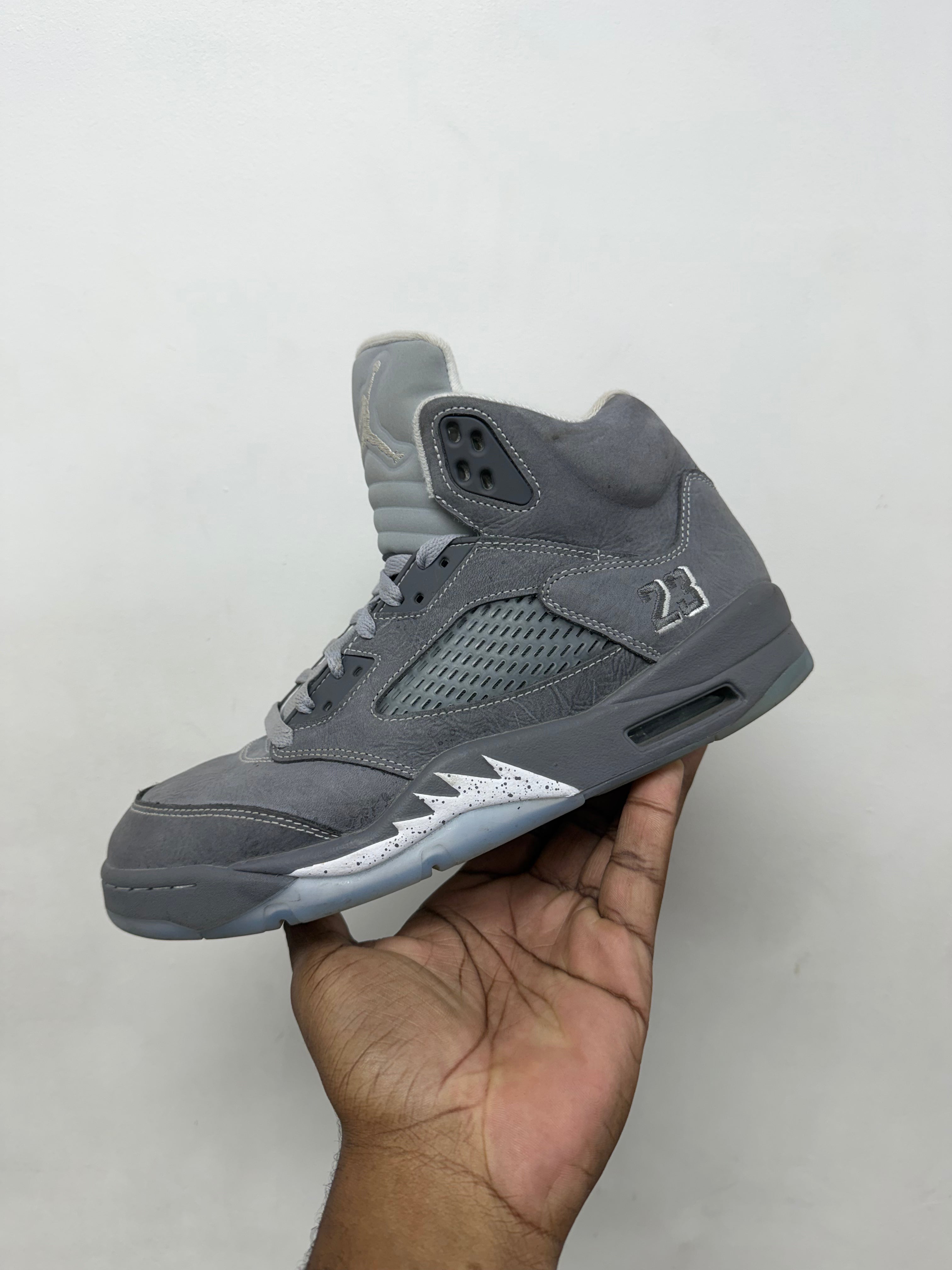 Jordan 5 Wolf Grey Sneakers