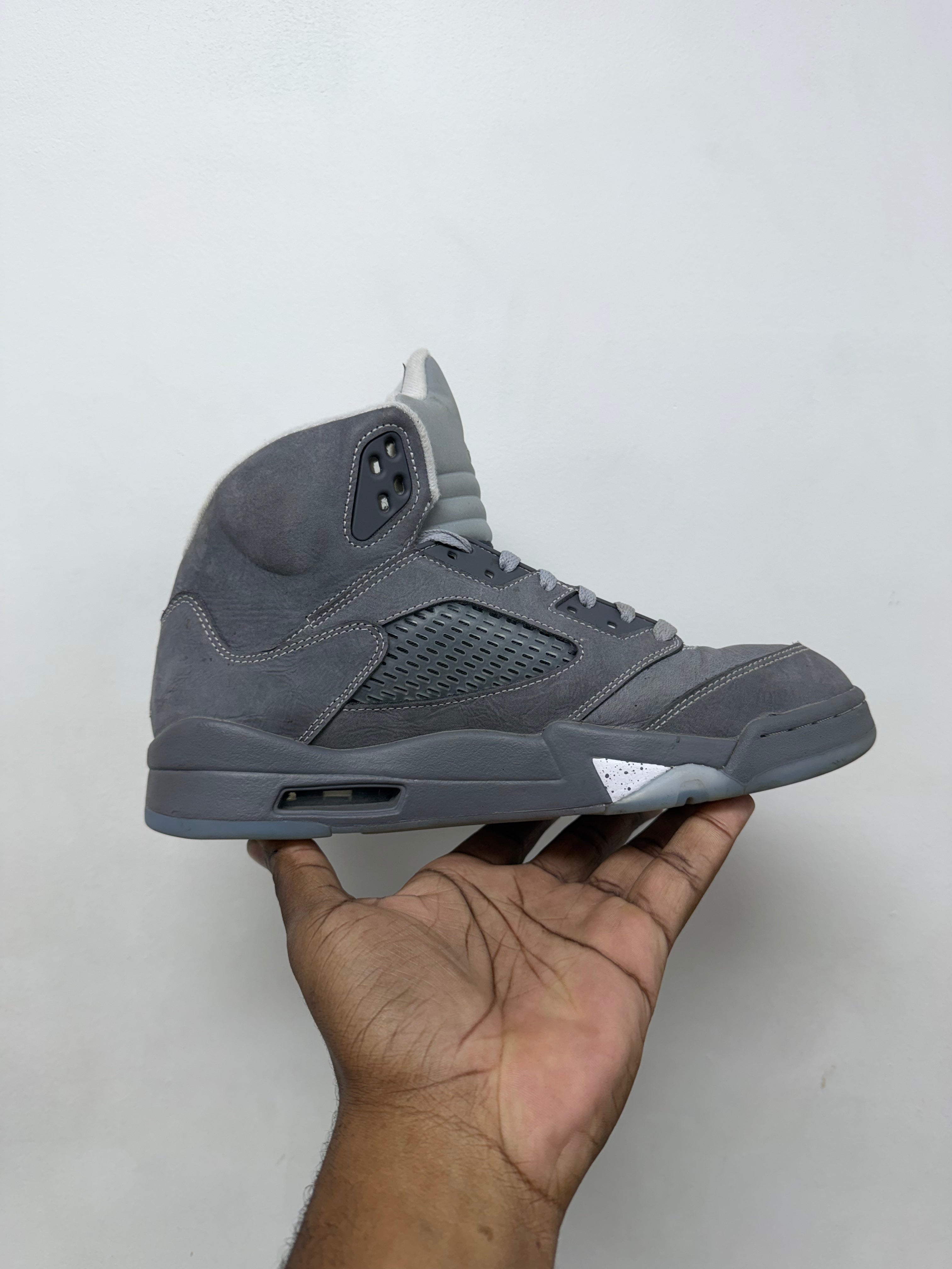 Jordan 5 Wolf Grey Sneakers