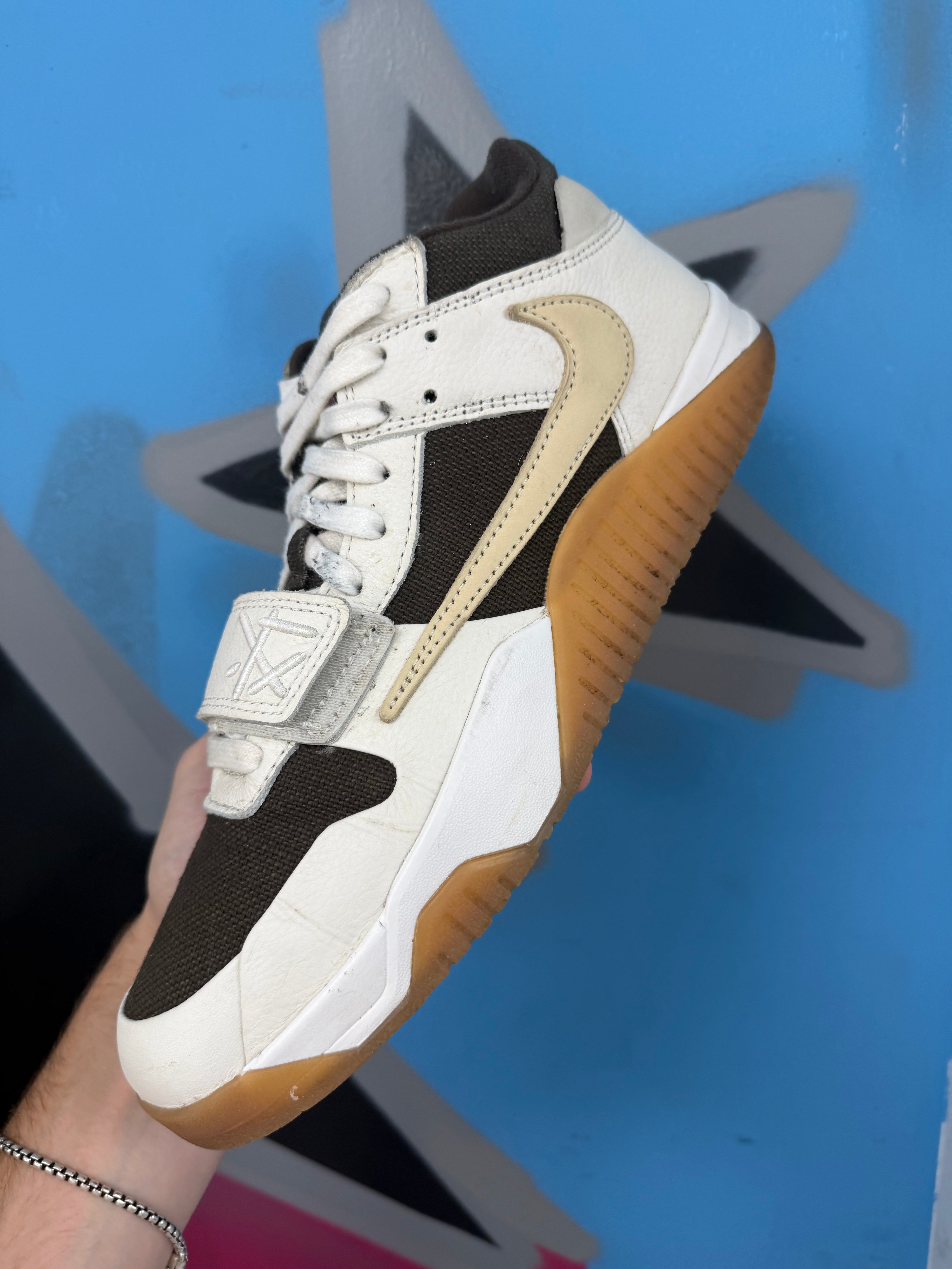 Nike Travis Scott Sail Sneakers