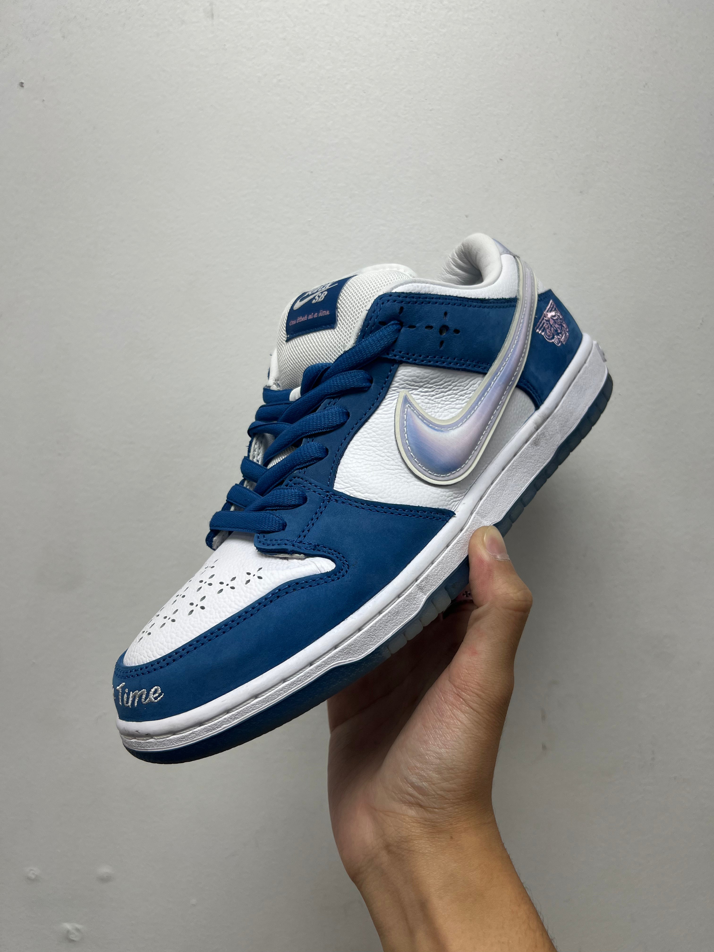 Nike SB Dunk Low Born n Raised Sneakers