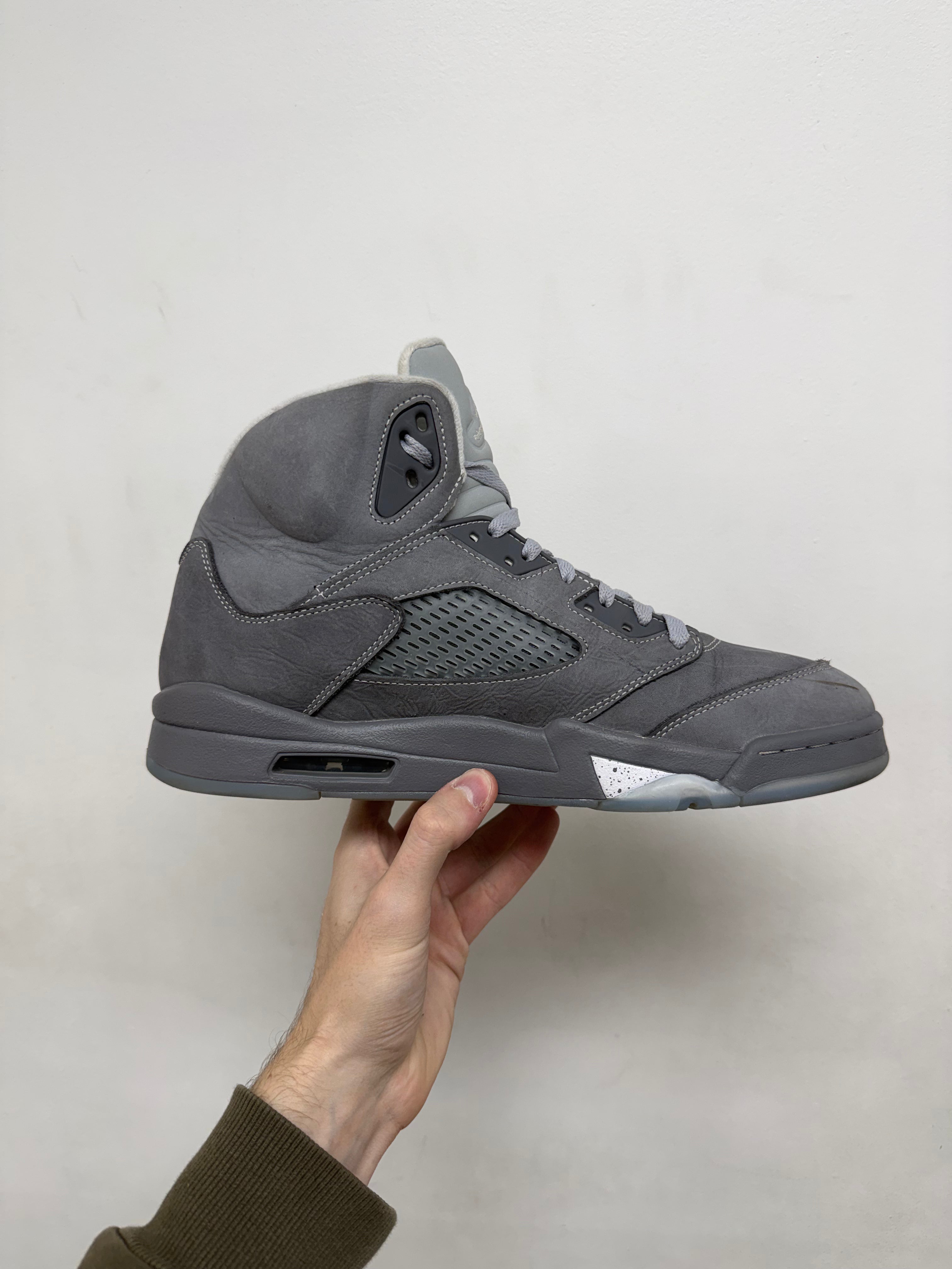 Jordan 5 Wolf Grey Sneakers