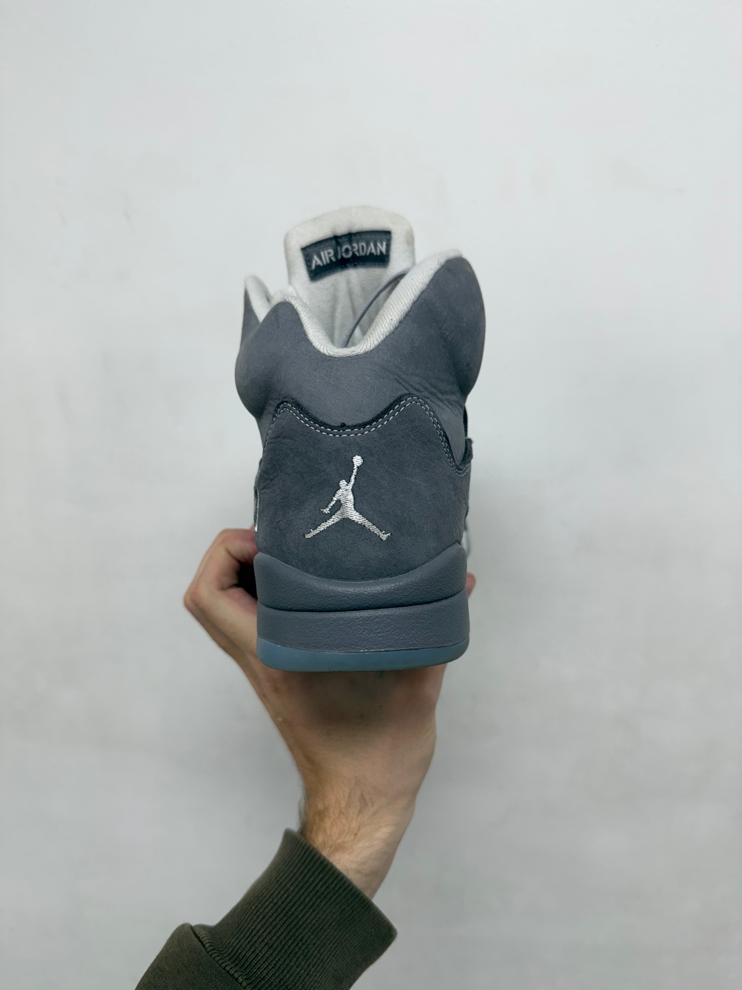 Jordan 5 Wolf Grey Sneakers