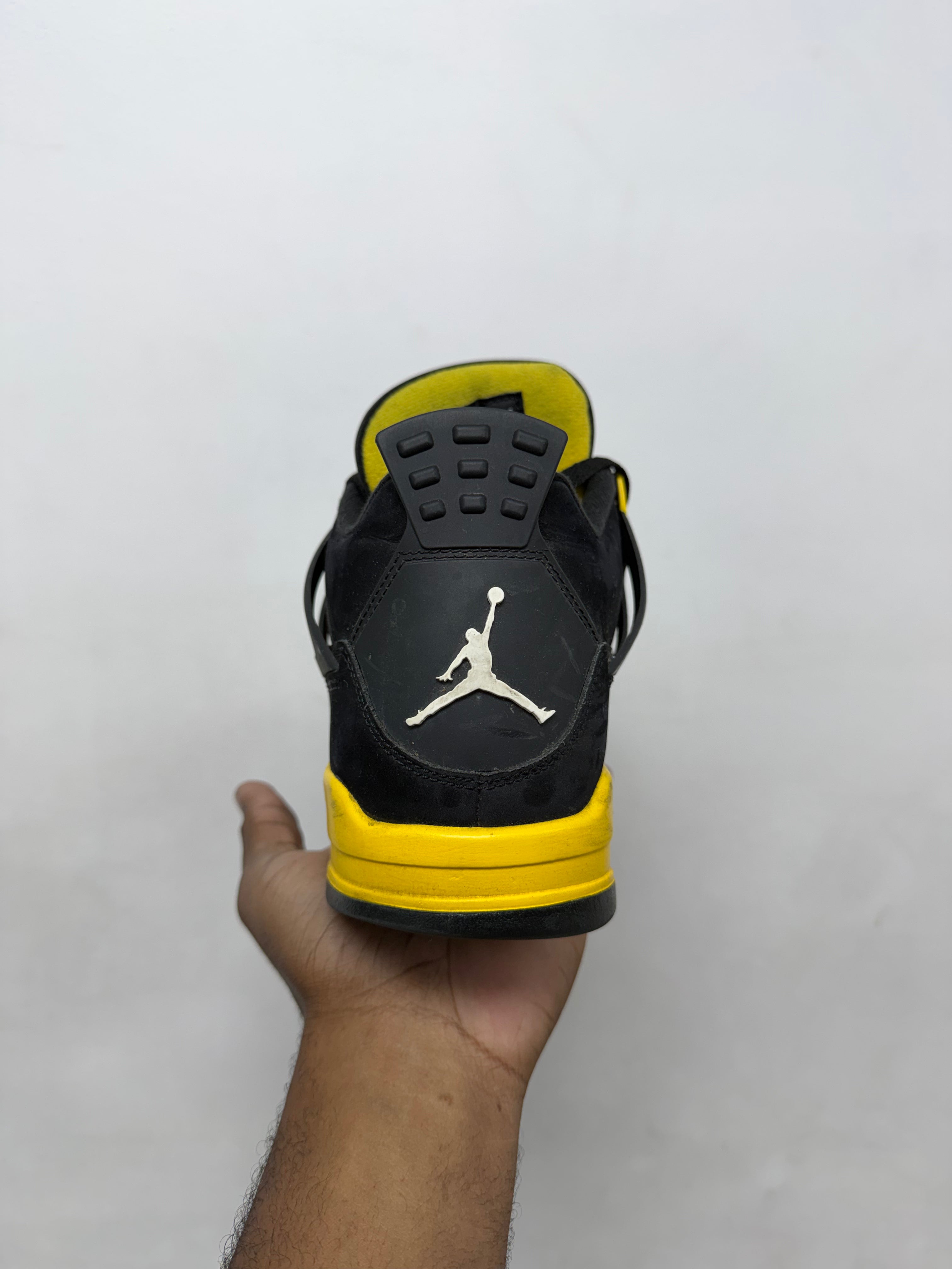 Jordan 4 Thunder Sneakers