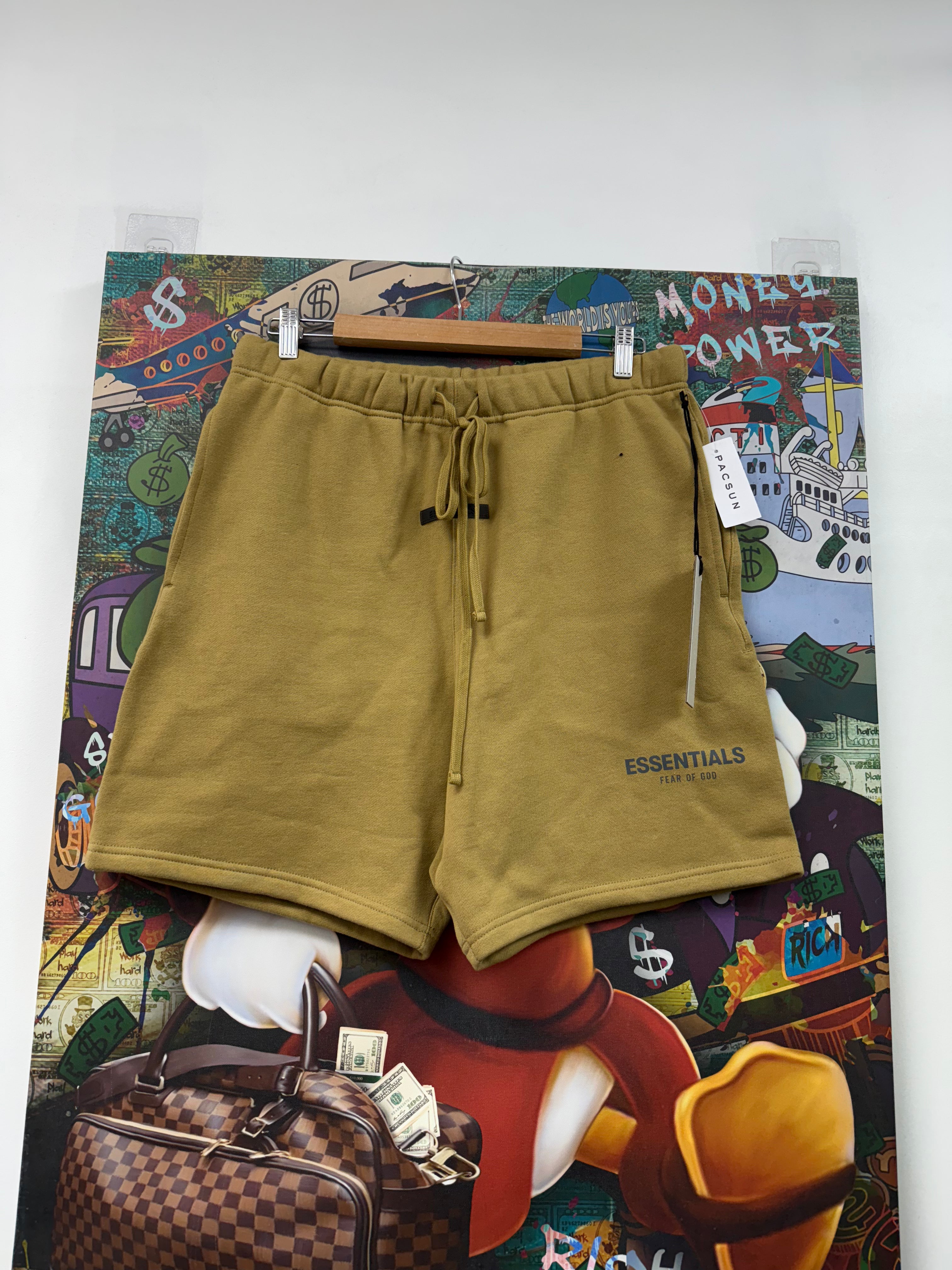 Essentials Garden Glove Shorts