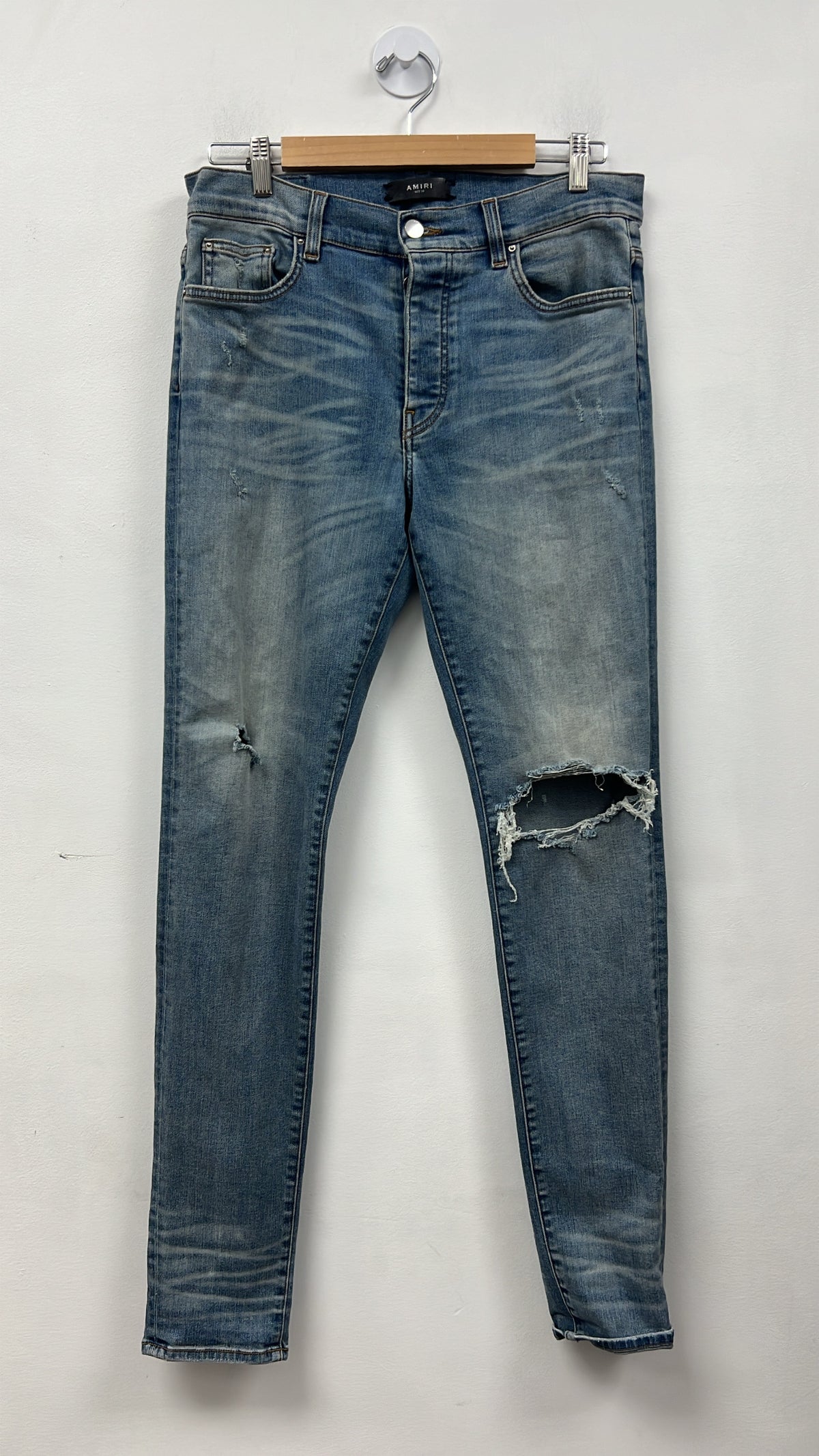 Amiri Plain Light Wash Knee Rip Jeans