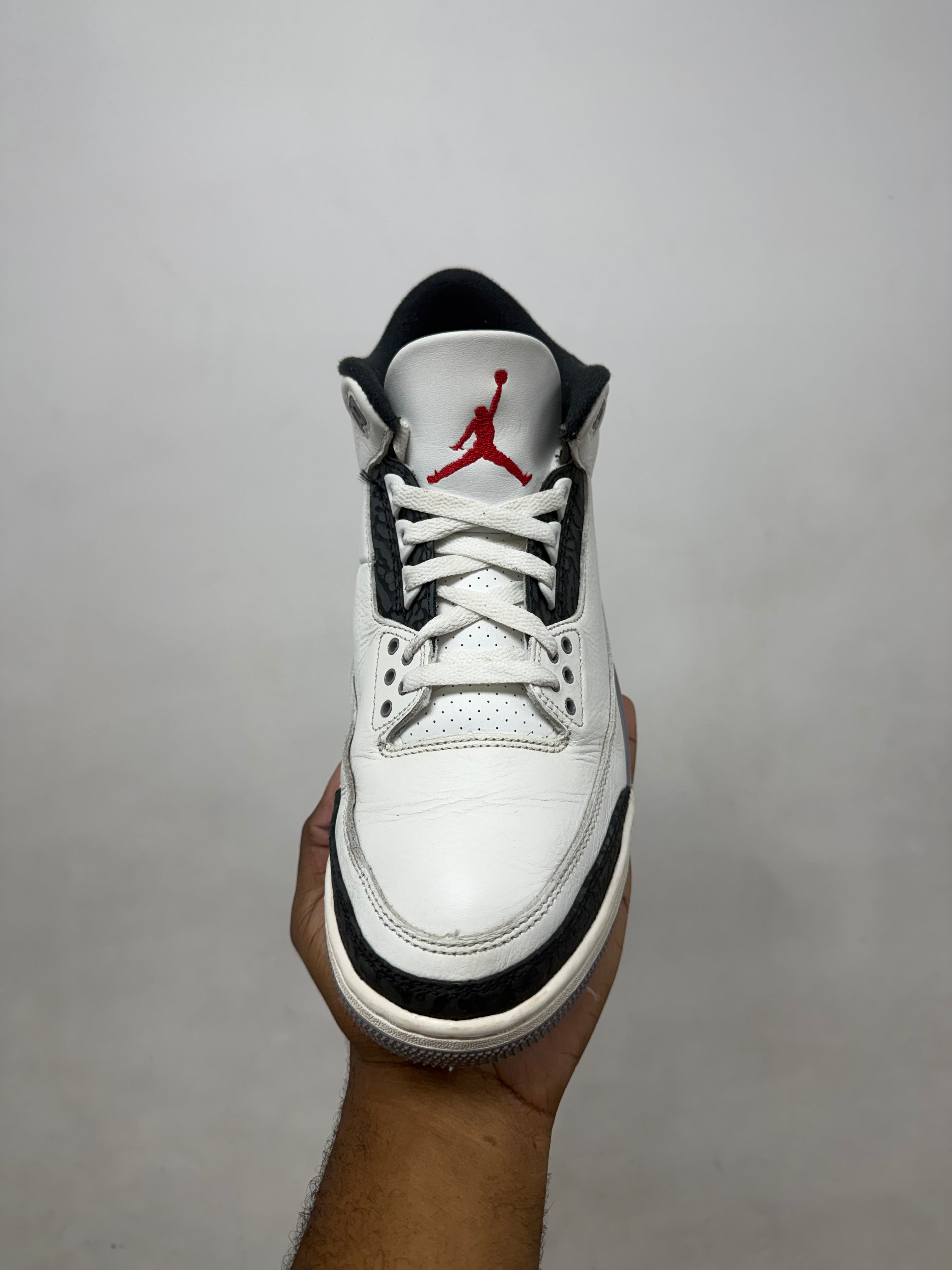 Jordan 3 Cement Grey Sneakers