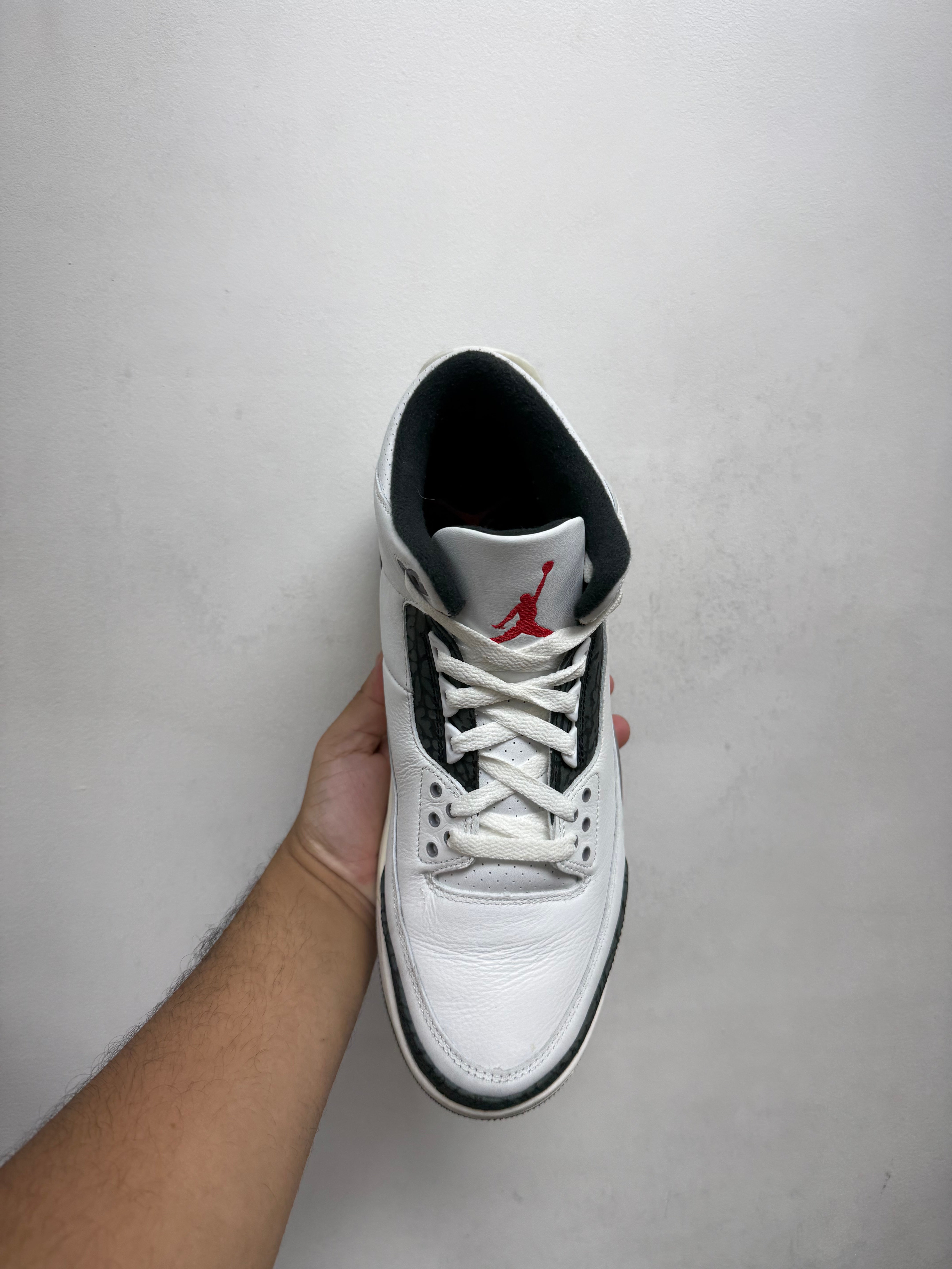 Jordan 3 Cement Grey Sneakers