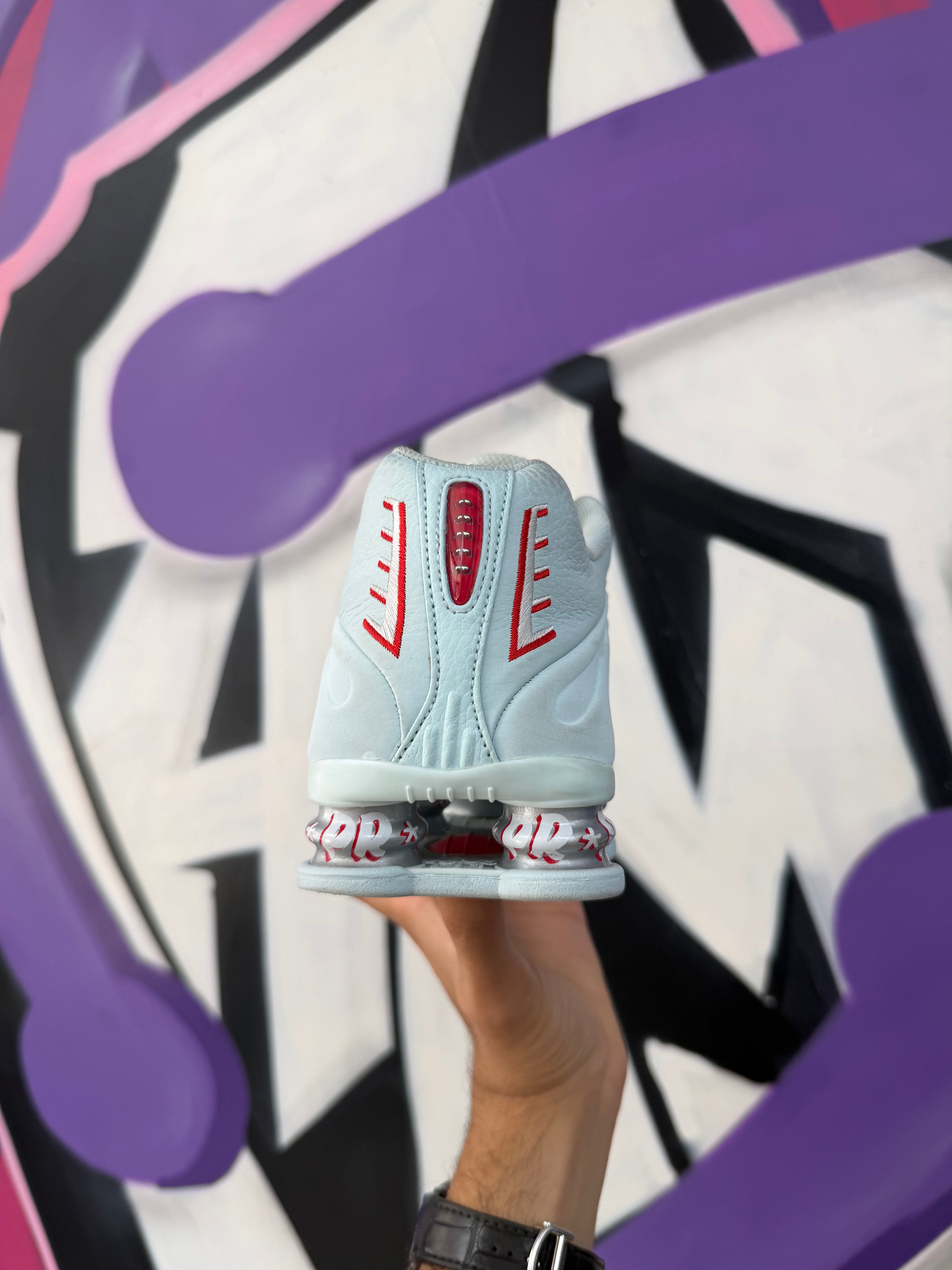 Nike Puerto Rico Shox R4 Sneakers