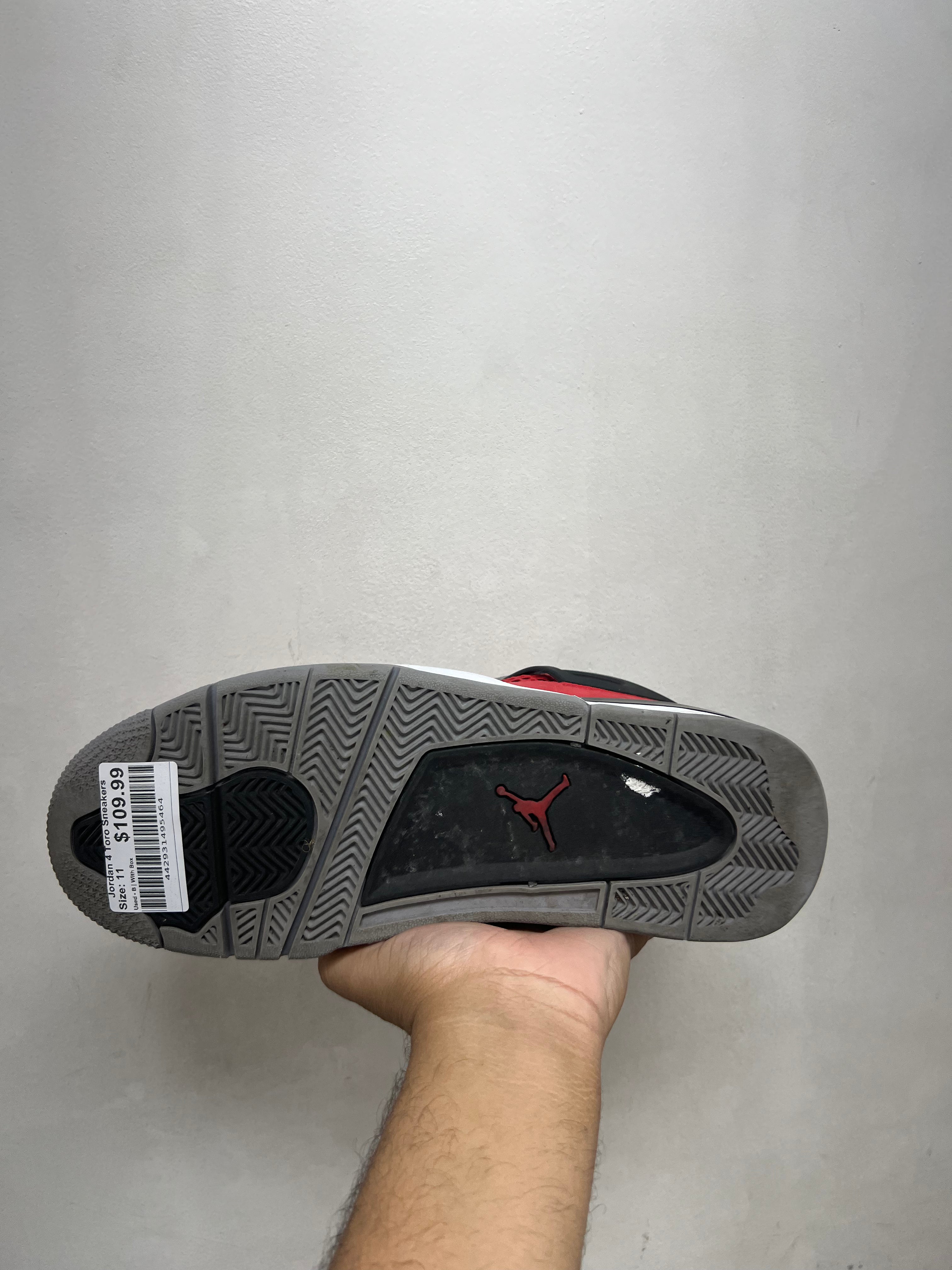 Jordan 4 Toro Sneakers