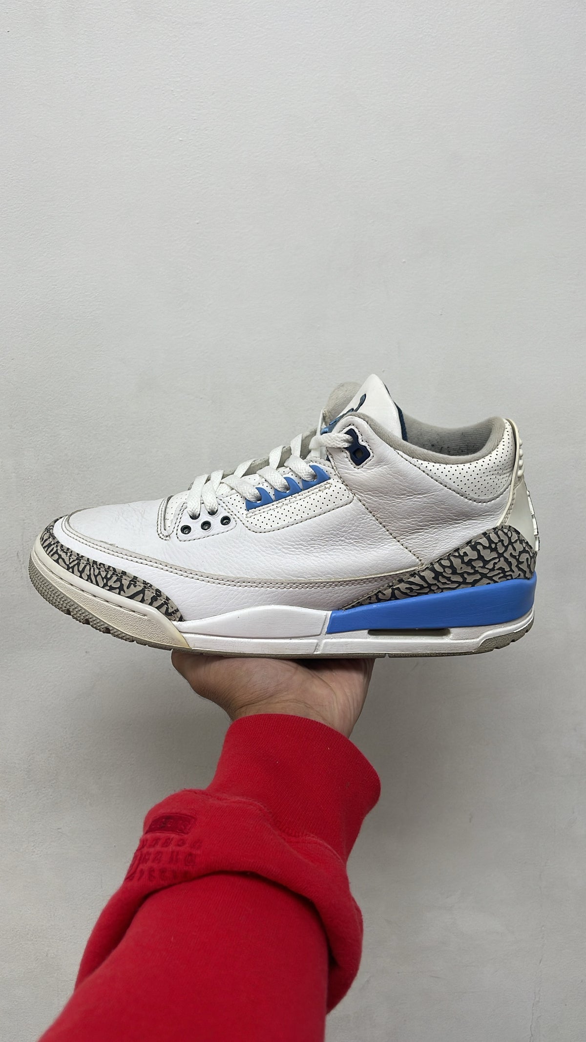 Jordan 3 UNC Sneakers