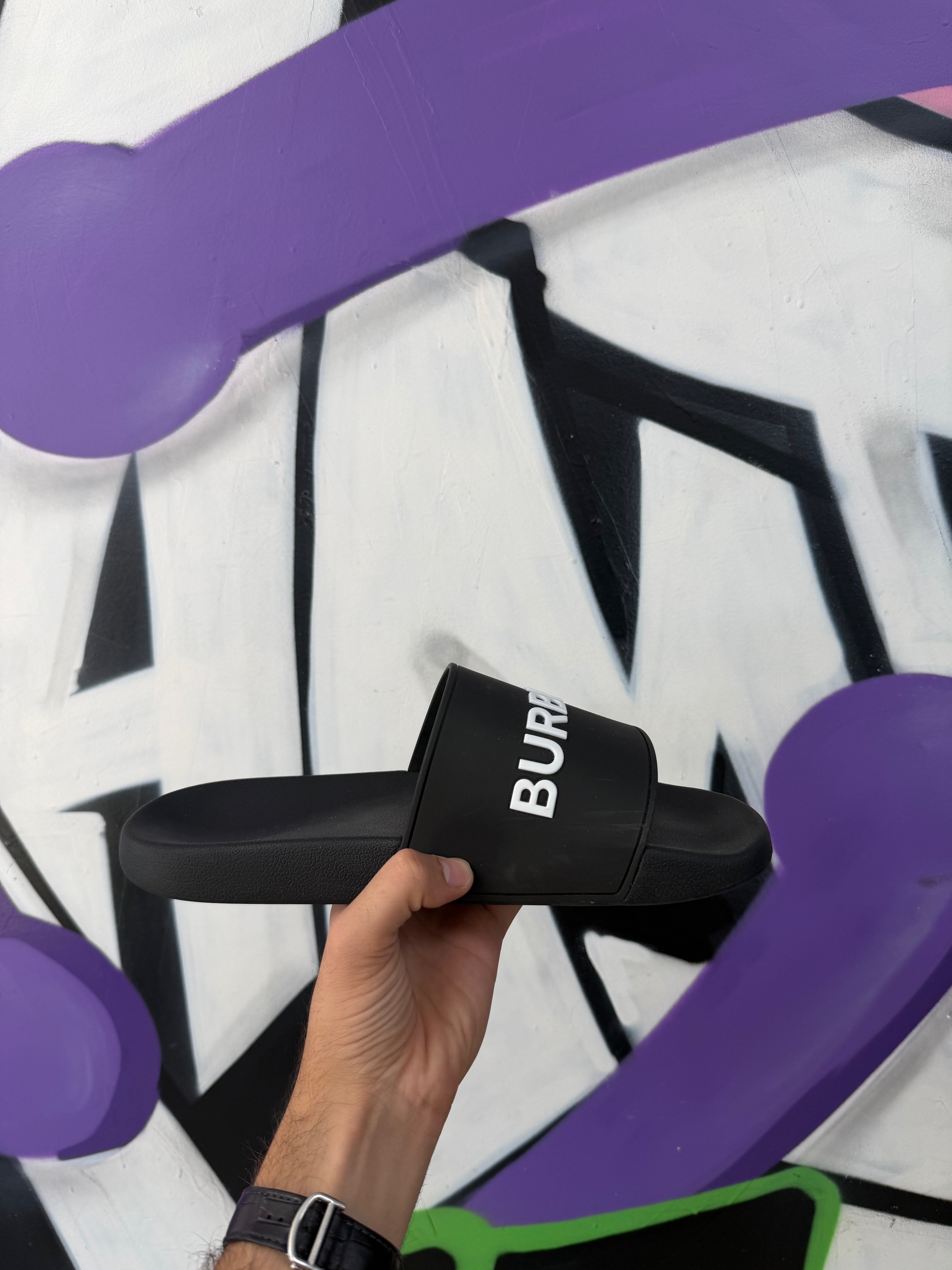 Burberry Black White Logo Slides