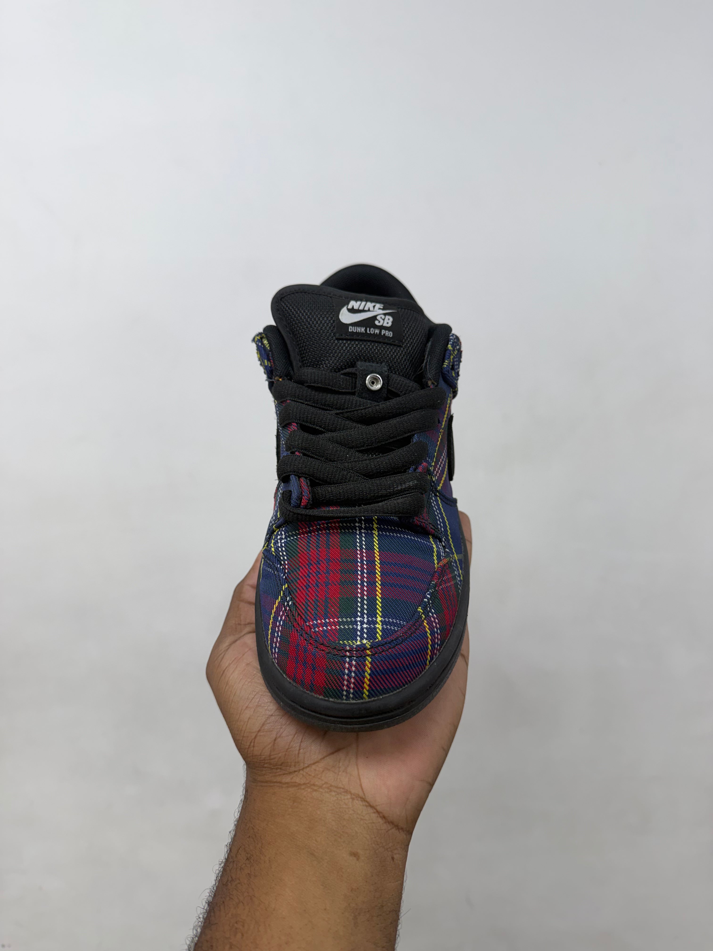 Nike SB Dunk Low Nardwar Sneakers