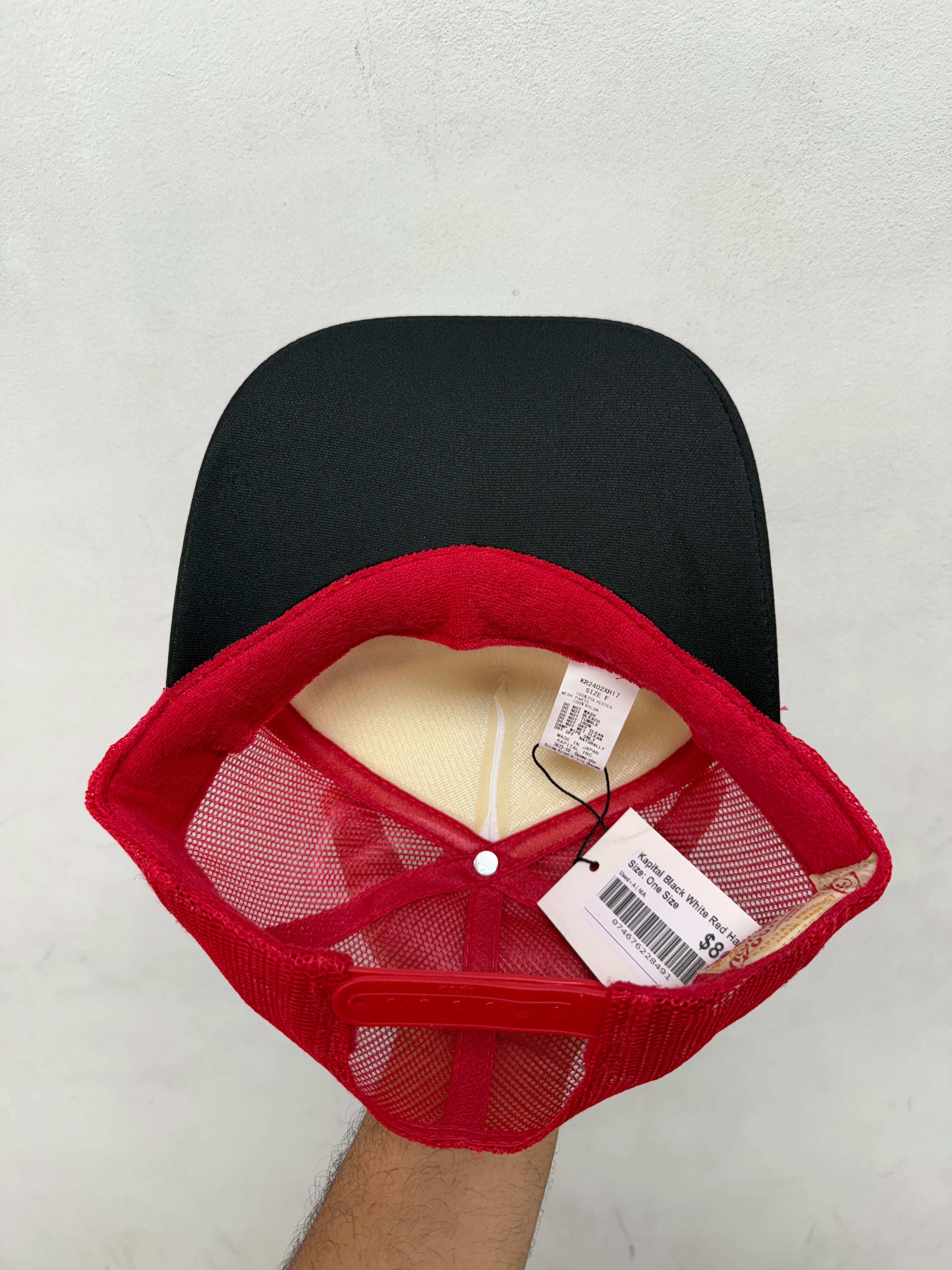 Kapital Black White Red Hat