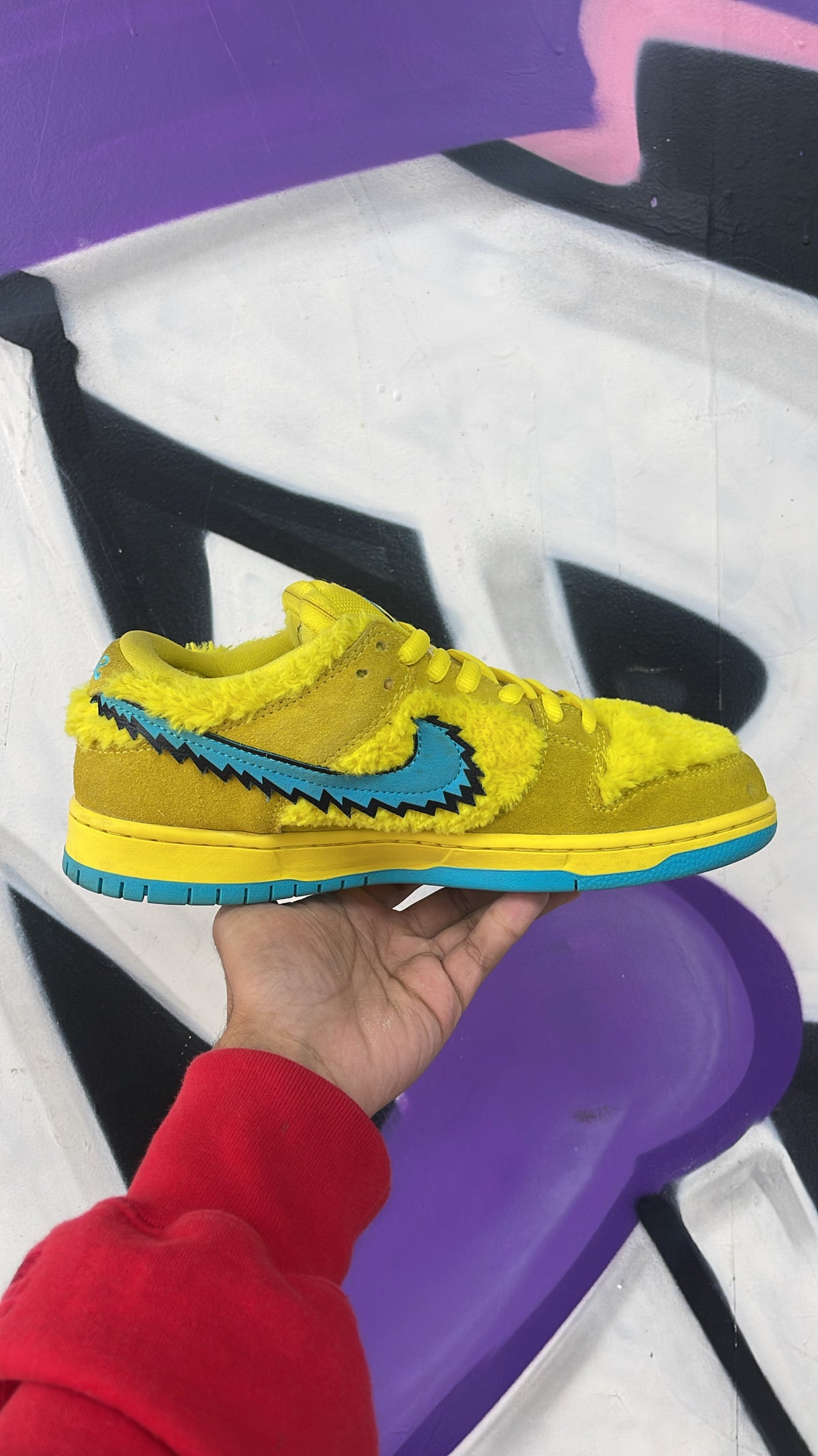 Nike SB Dunk Low Yellow Grateful Sneakers