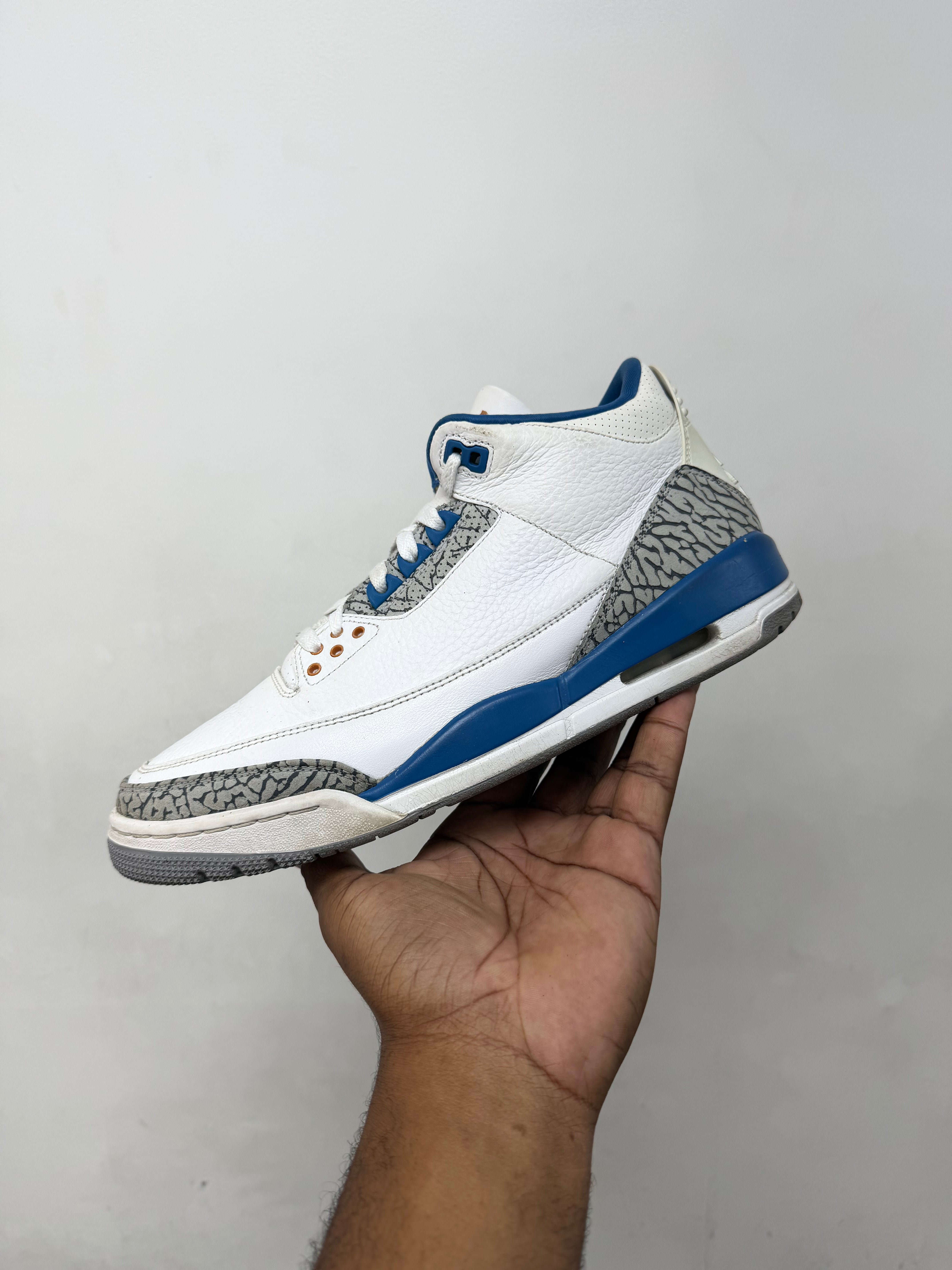 Jordan 3 Wizards Sneakers