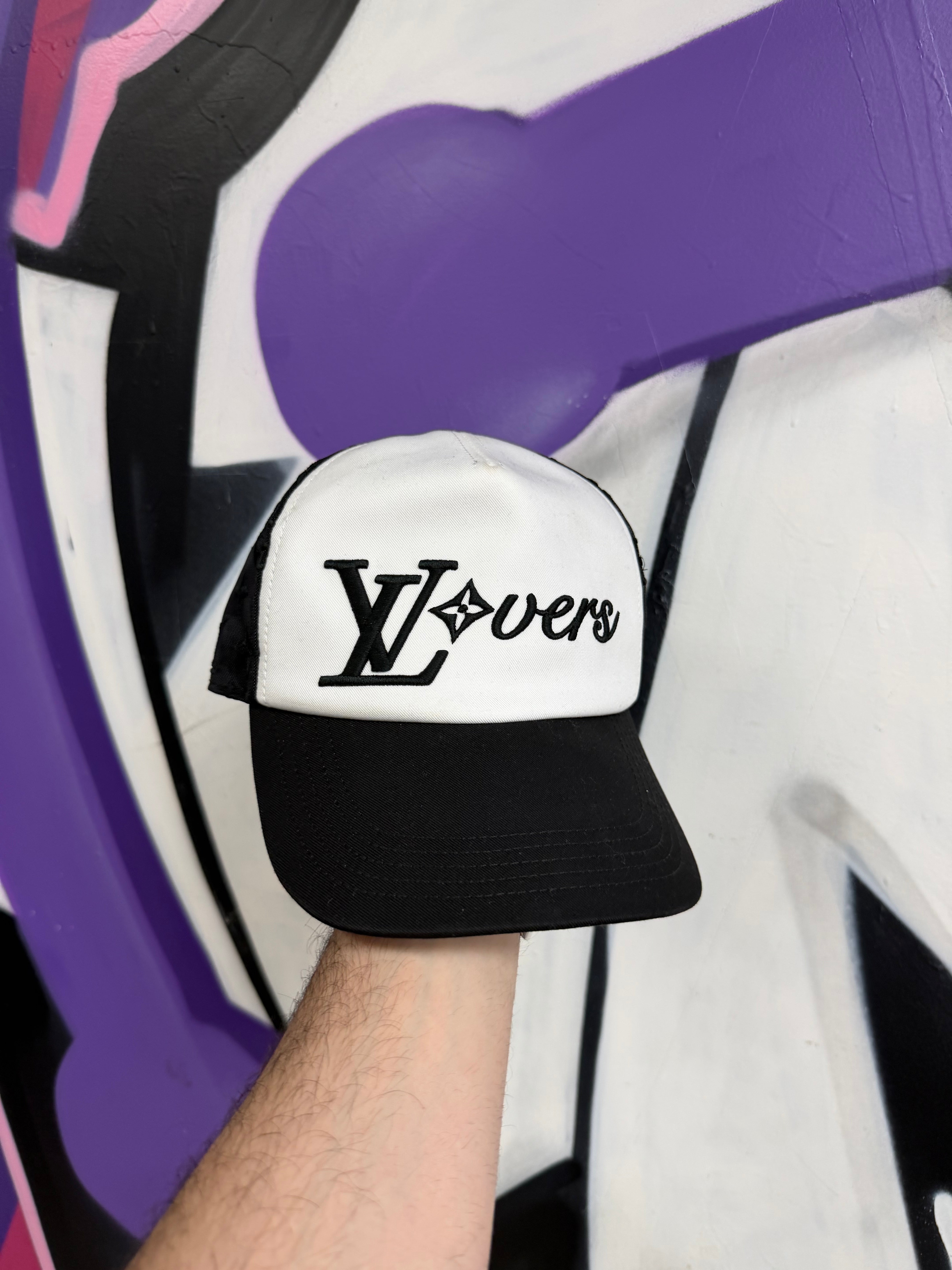 Louis Vuitton White Black Lovers Hat