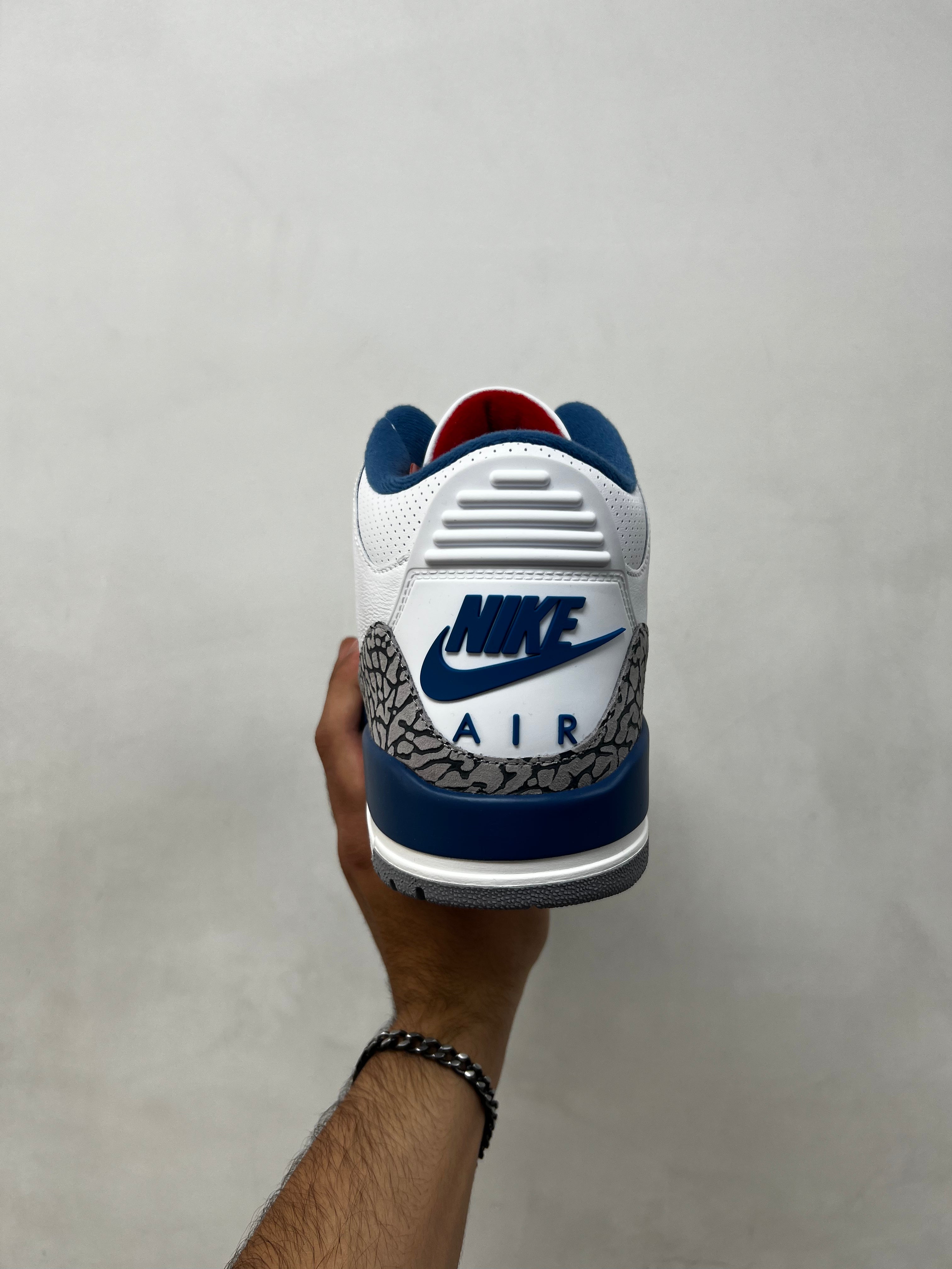 Jordan 3 True Blue Sneakers