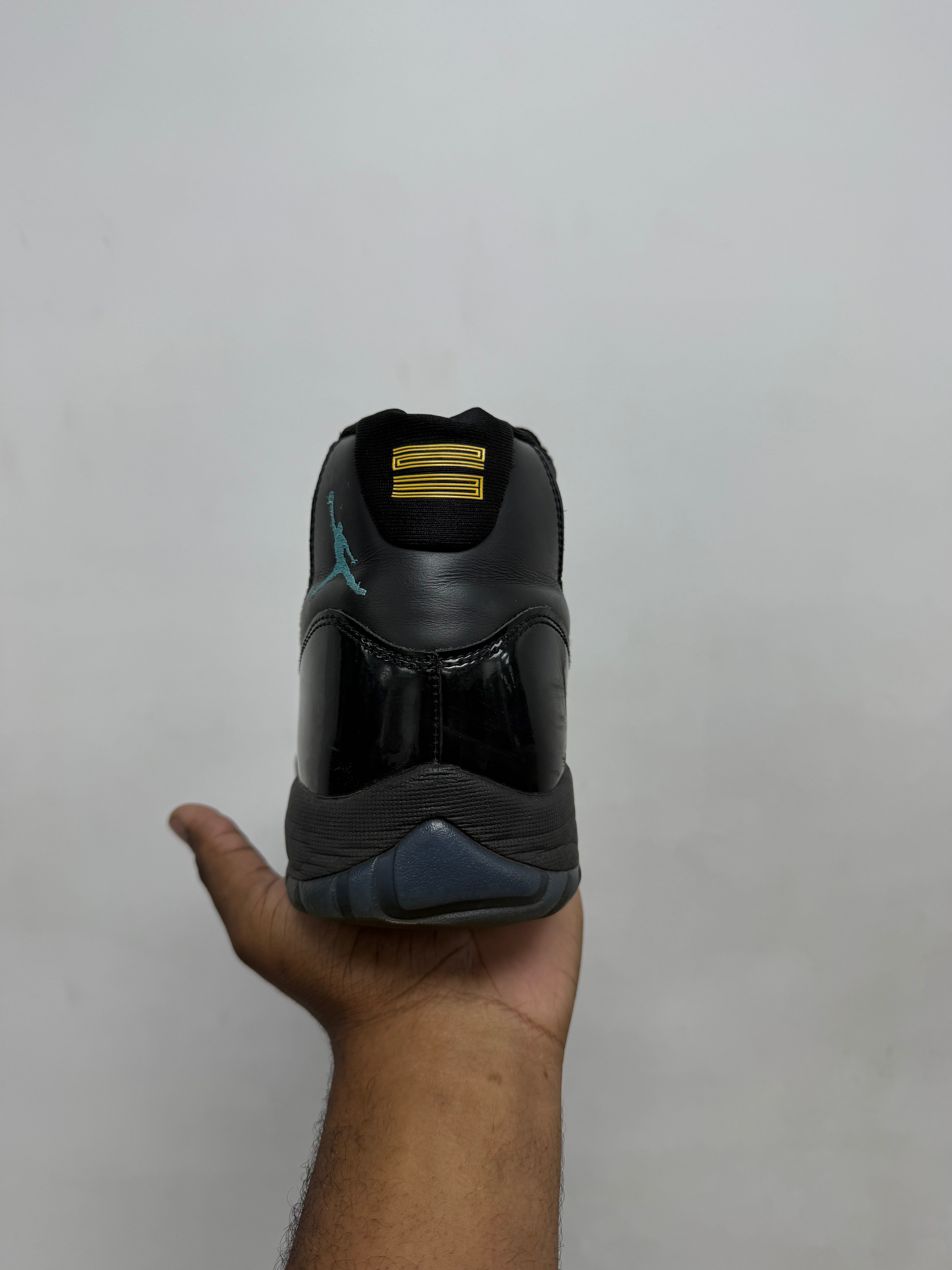 Jordan 11 Gamma Sneakers