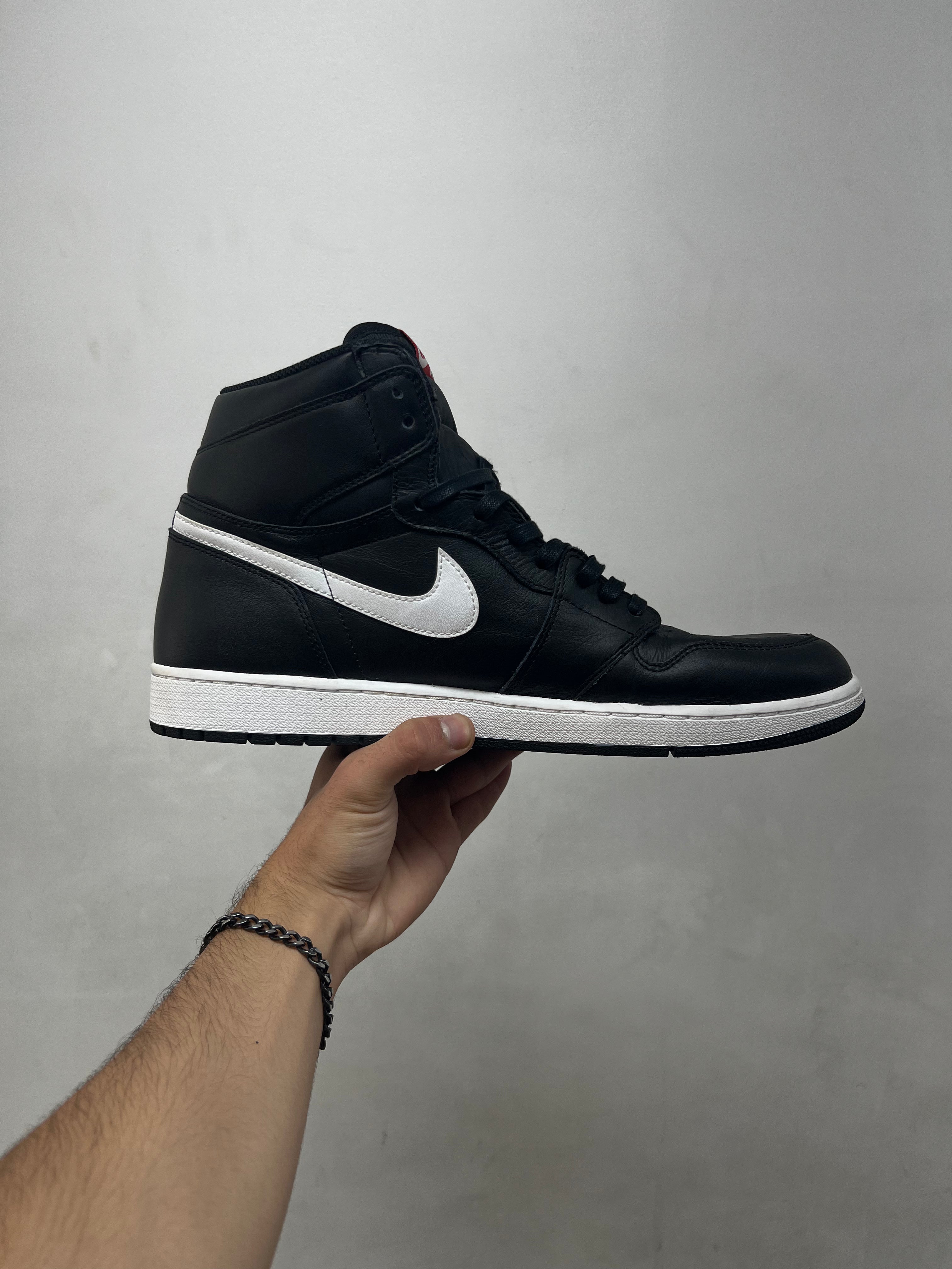 Jordan 1 Yin Yang Sneakers