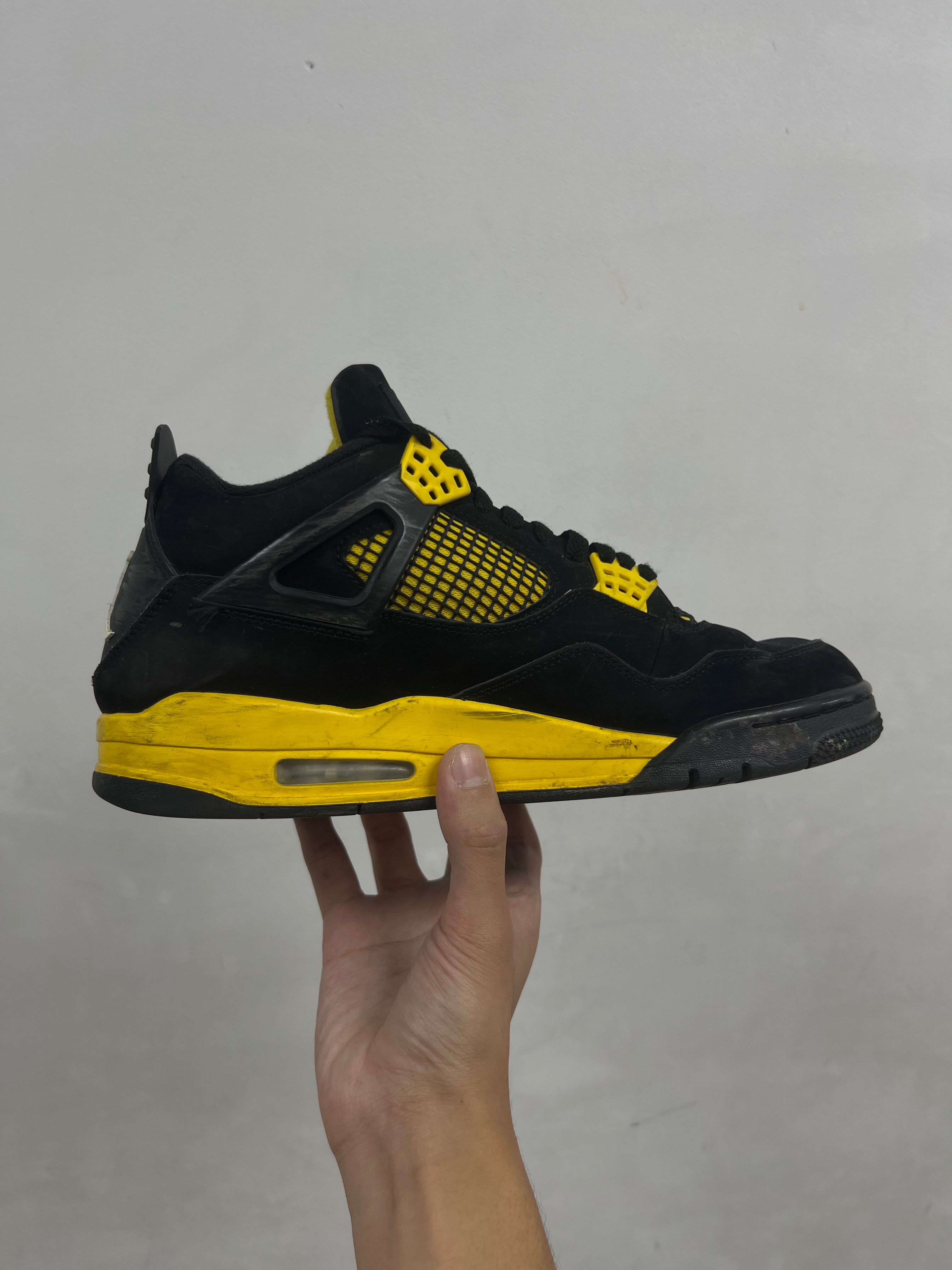 Jordan 4 Yellow Thunder Sneakers