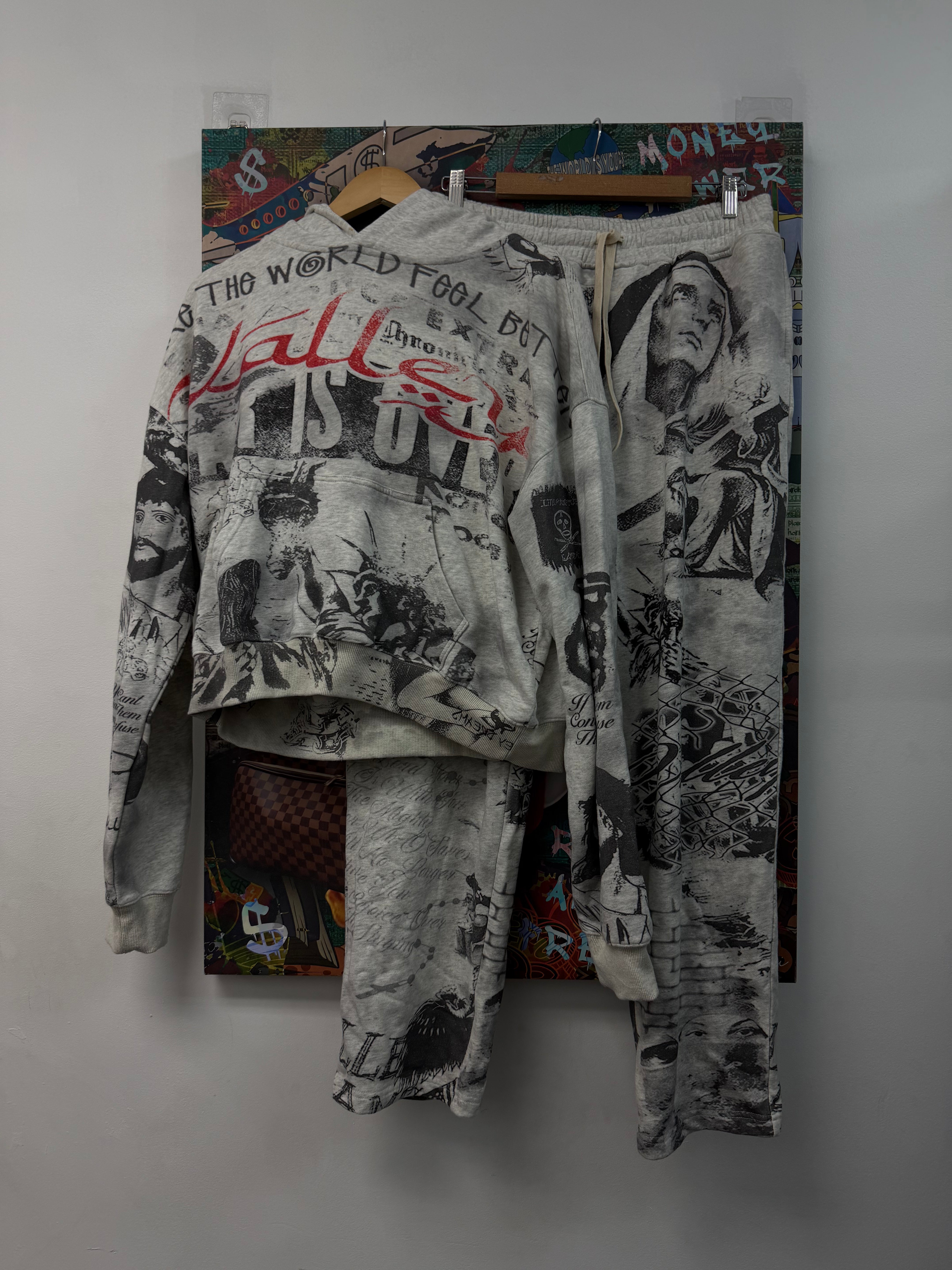 Vale Mural Sweatsuit
