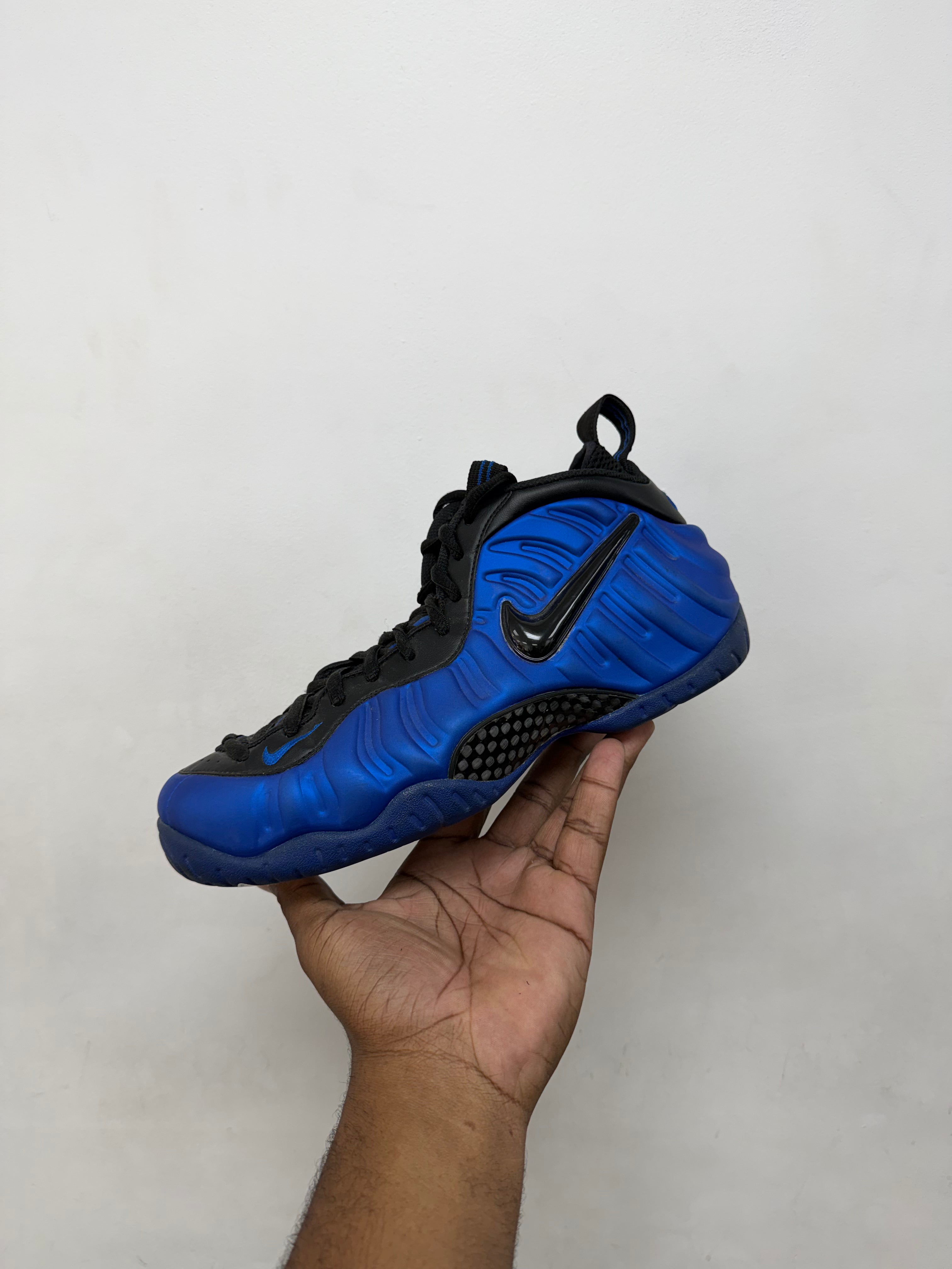 Nike Air Foamposite Hyper Cobalt Sneakers