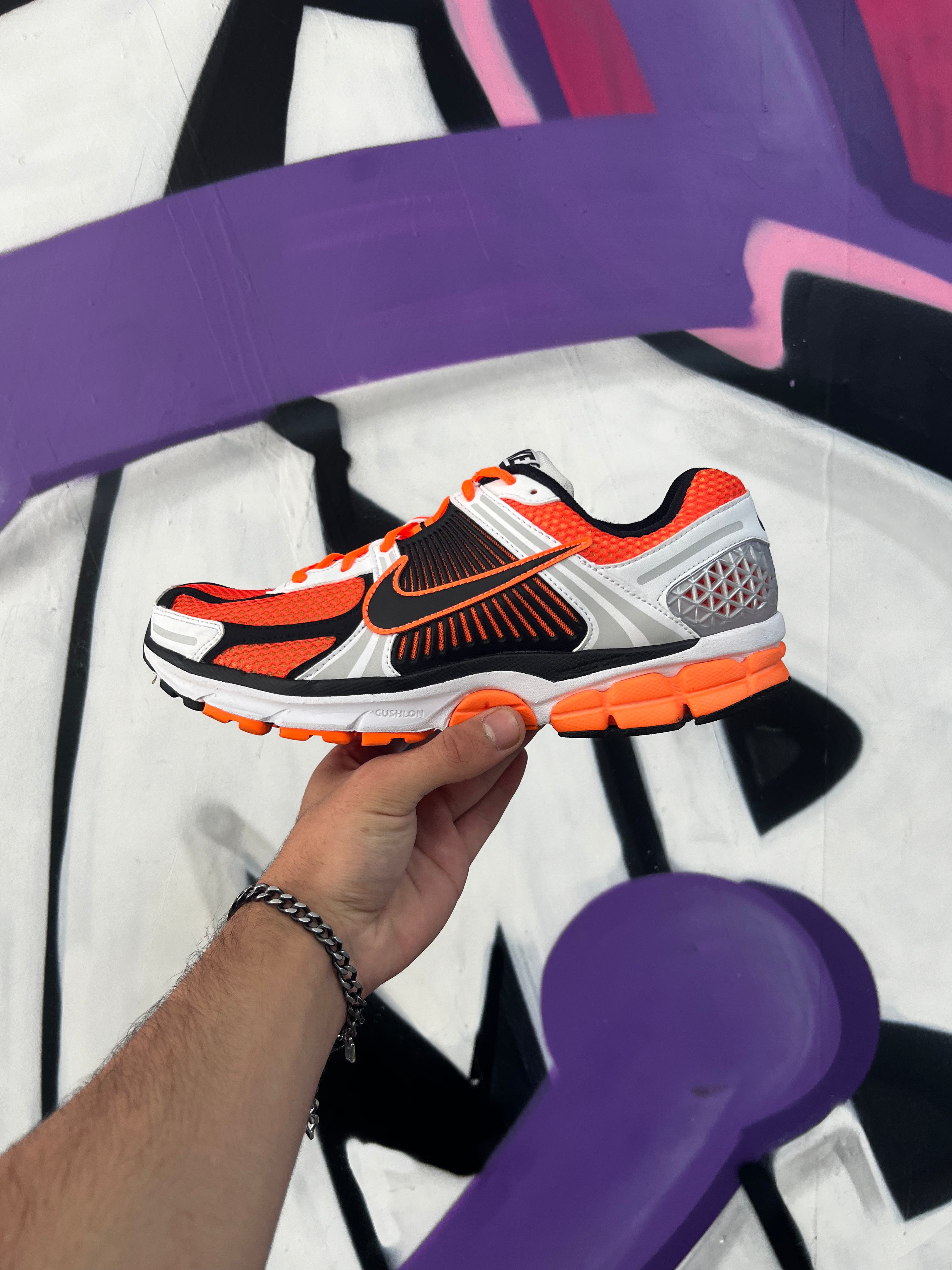 Nike Zoom Vomero 5 Total Orange Sneakers