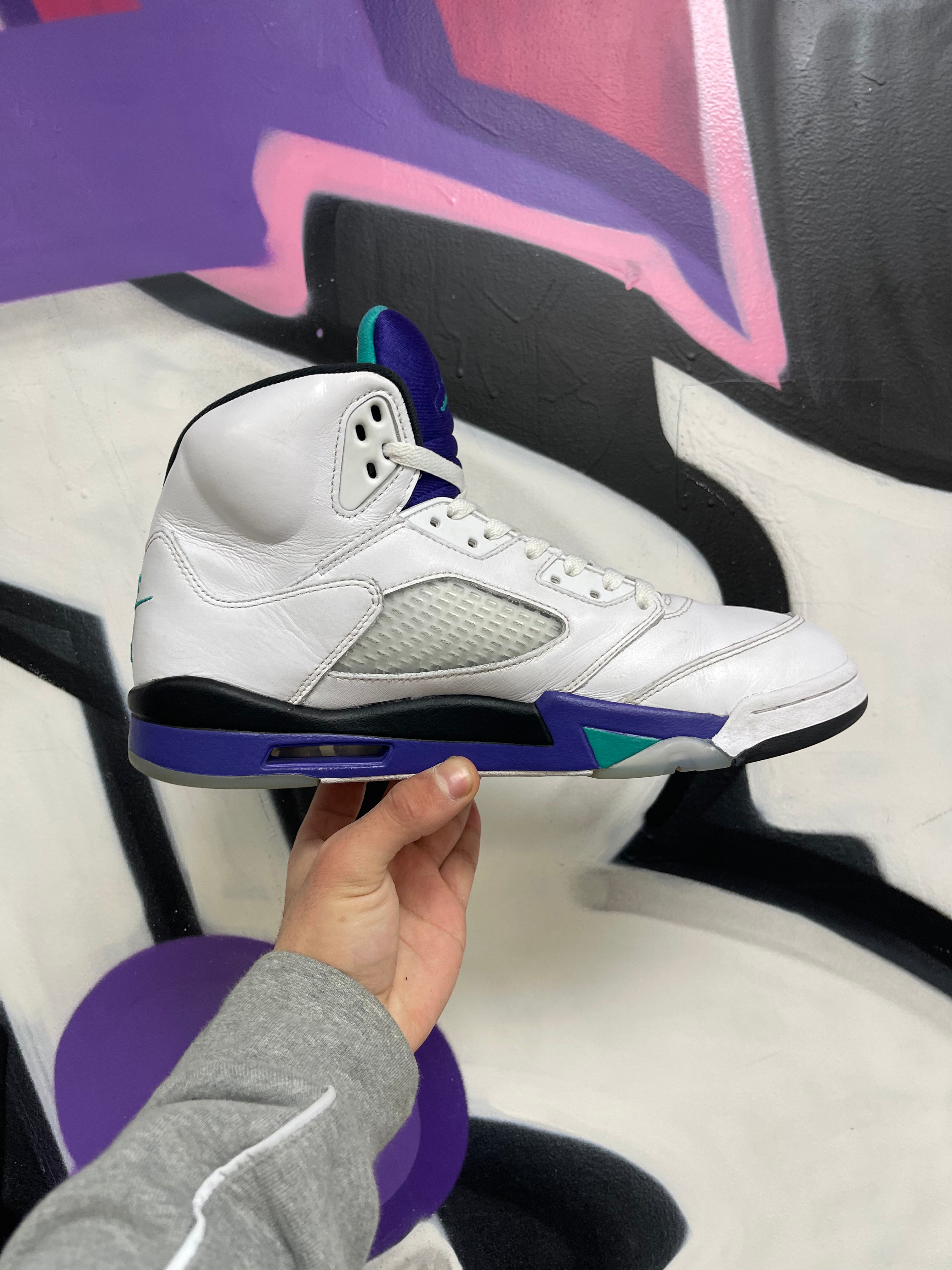 Nike Jordan 5 Grape Sneakers