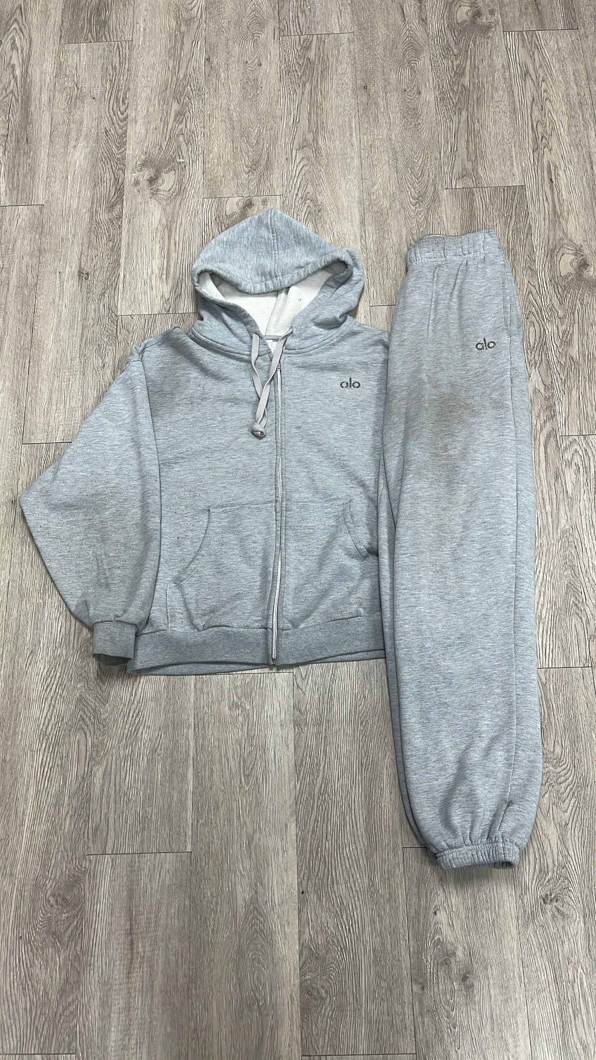 ALO Grey Accolade Sweatsuit