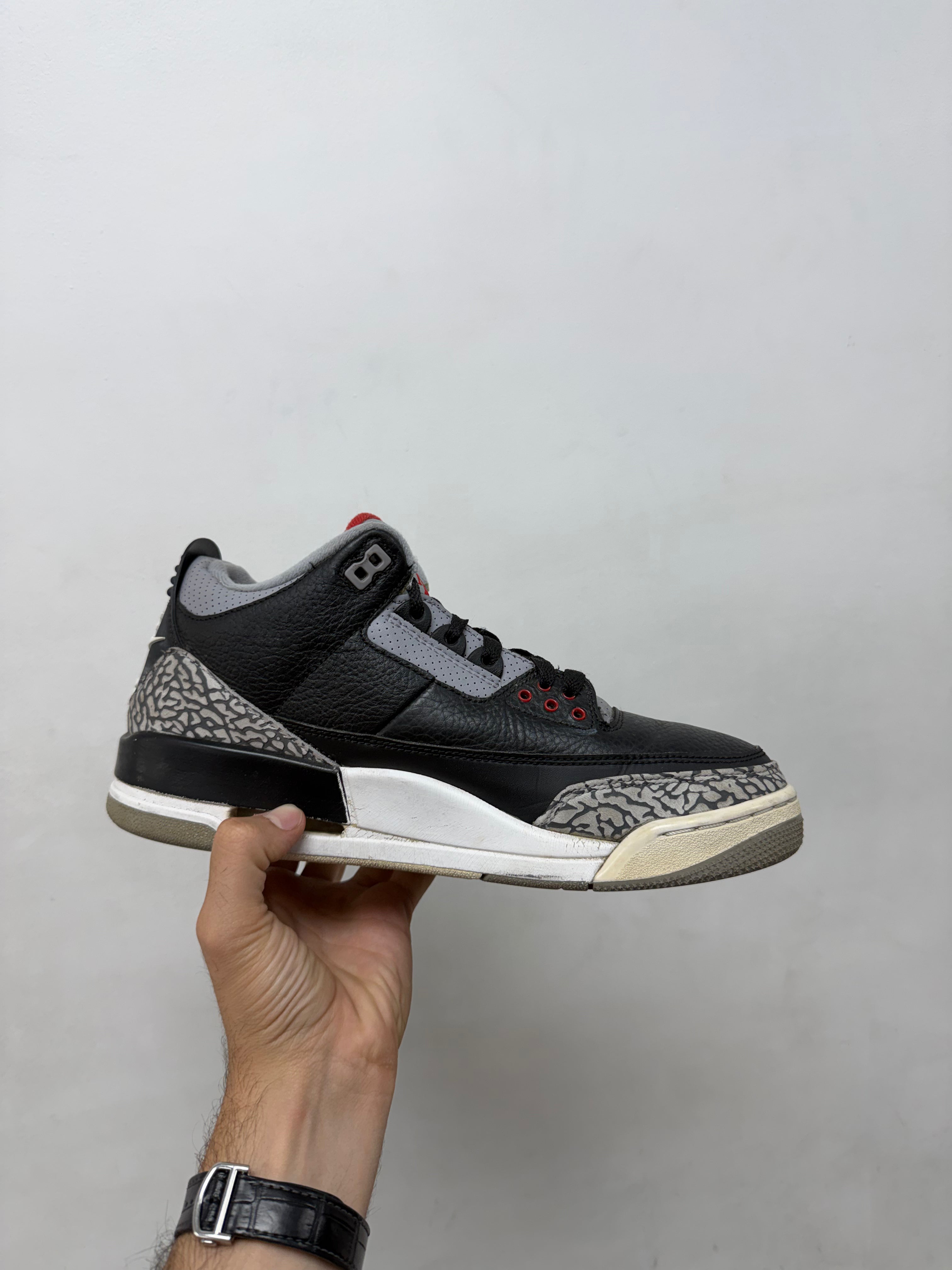 Jordan 3 Black Cement (2018) Sneakers