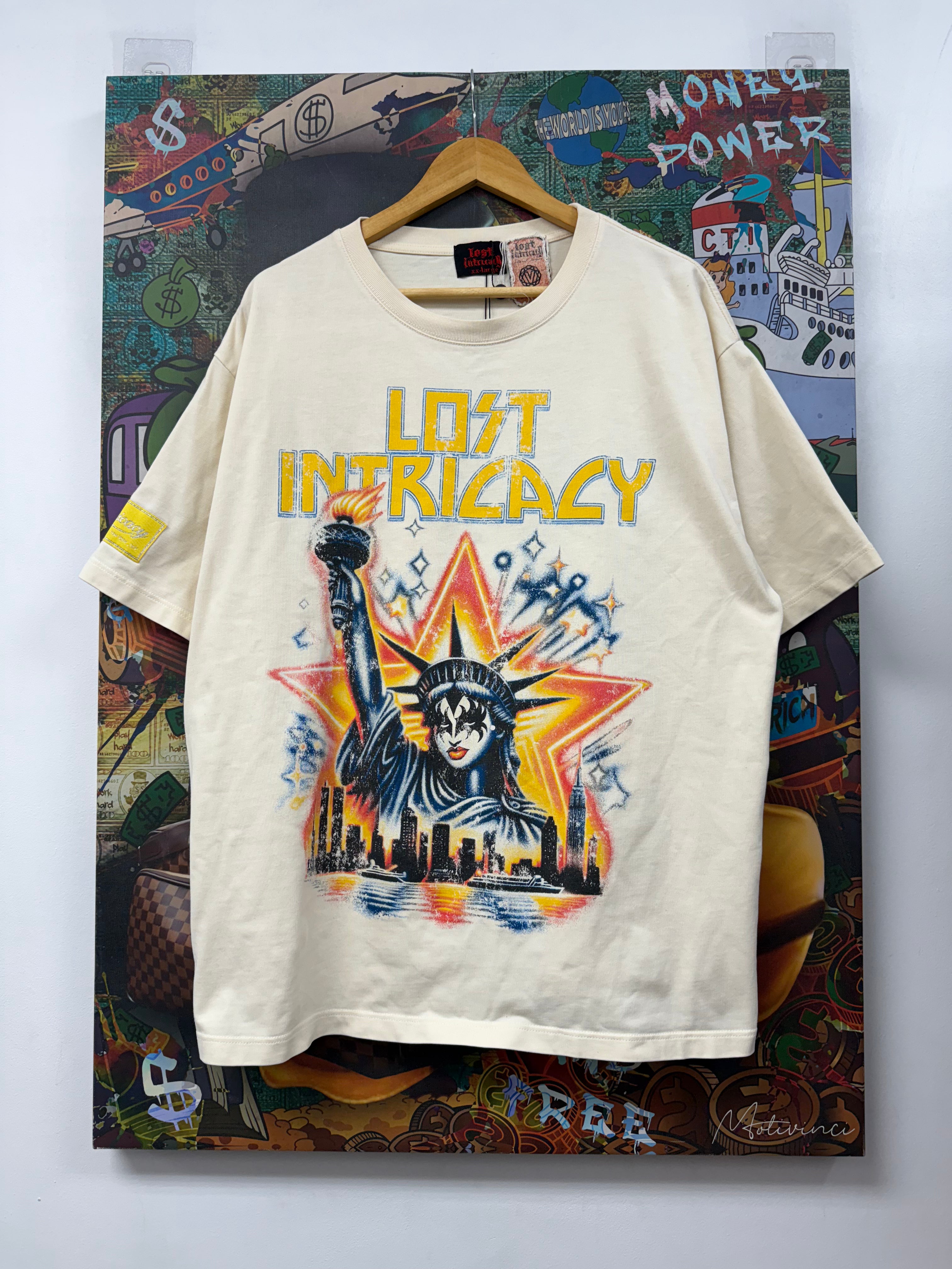 Lost Intricacy Cream Liberty Kiss Tee