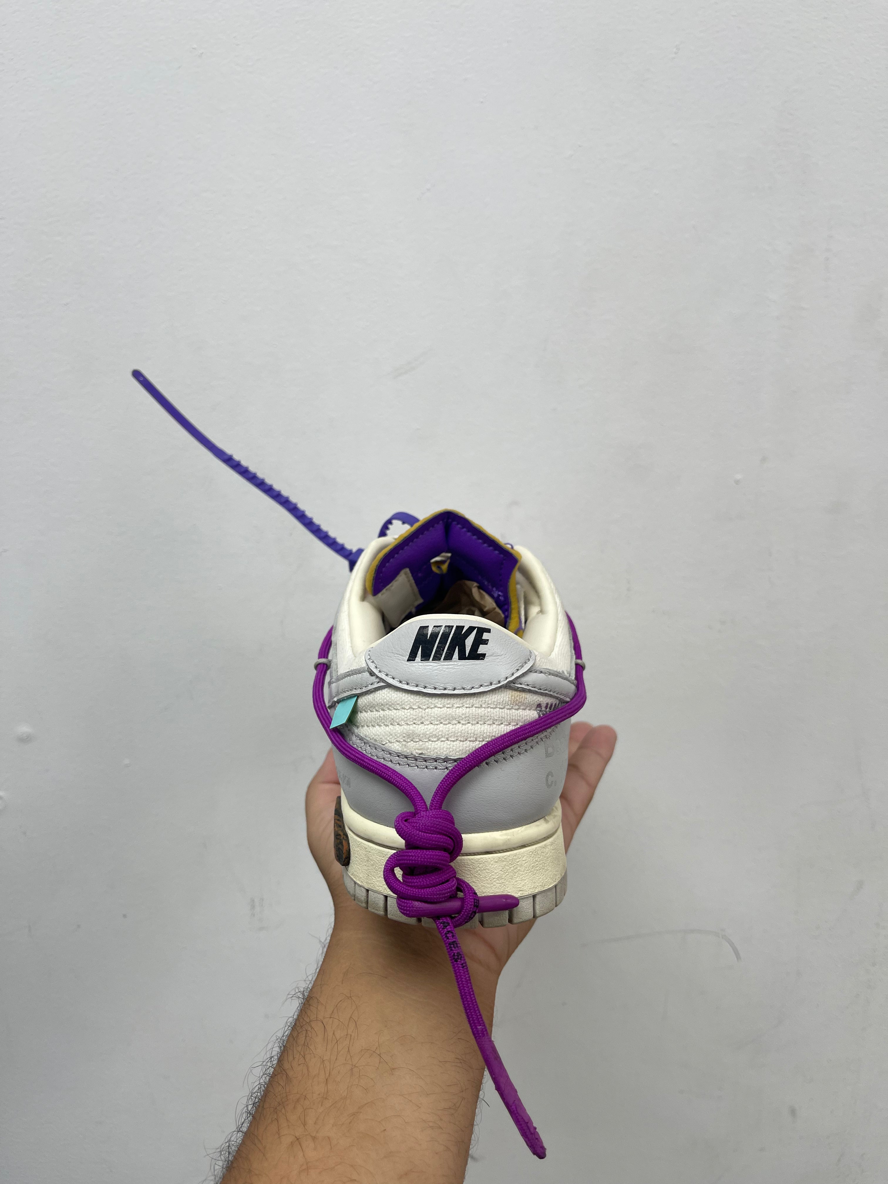 Nike x Off White Dunk Low Lot 28 Sneakers