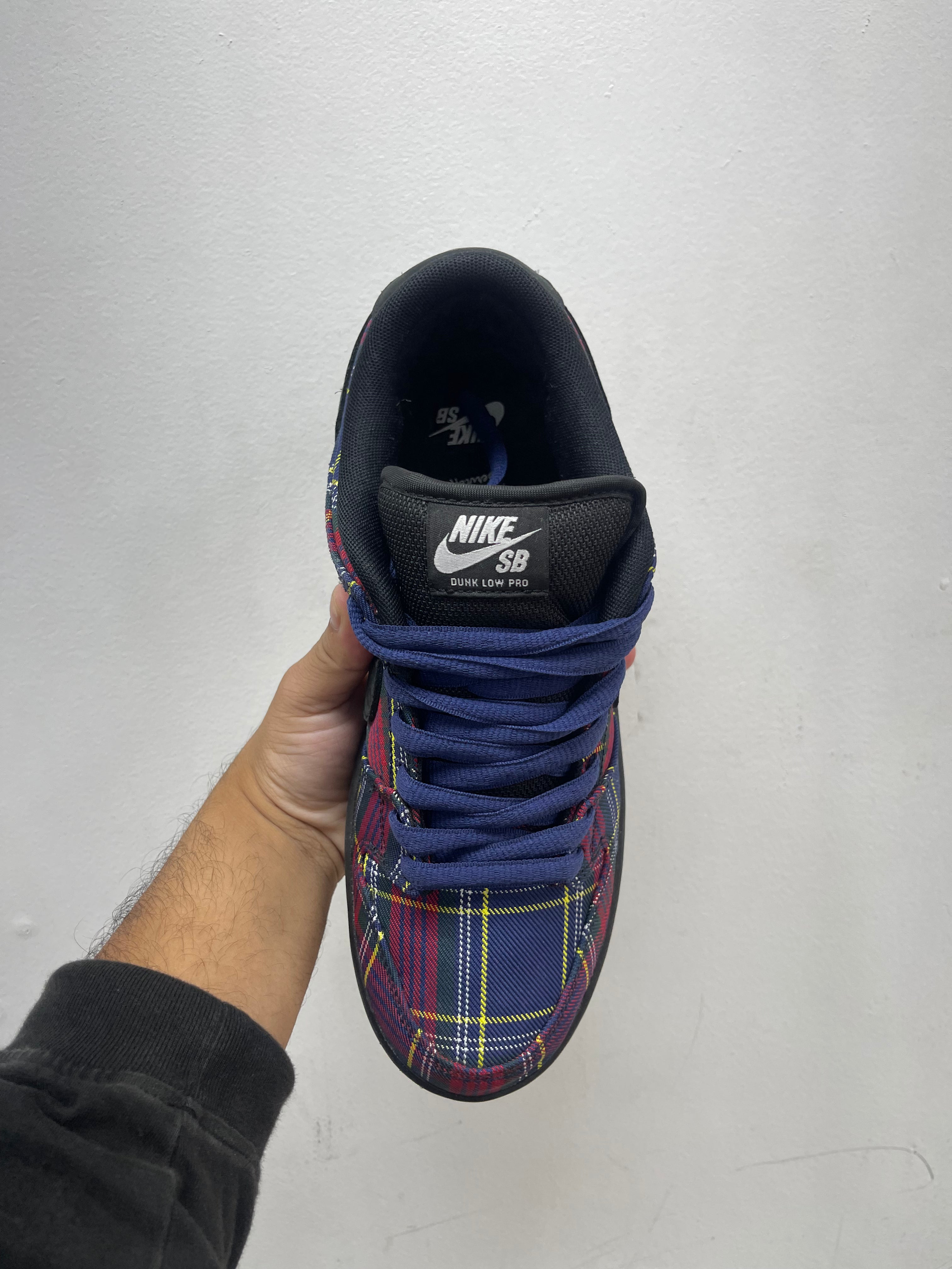 Nike SB Dunk Low Nardwar Sneakers