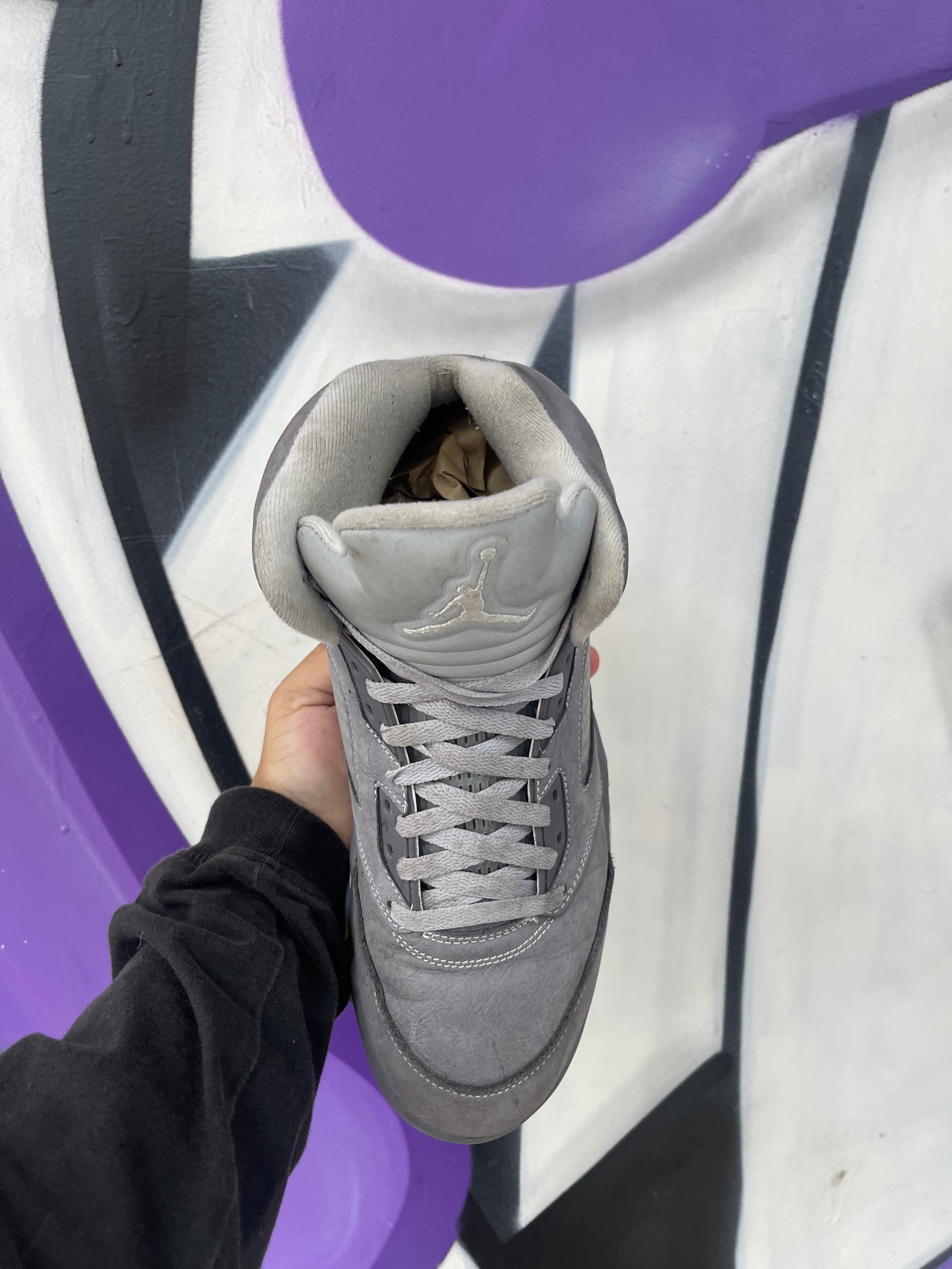 Jordan 5 Wolf Grey Sneakers