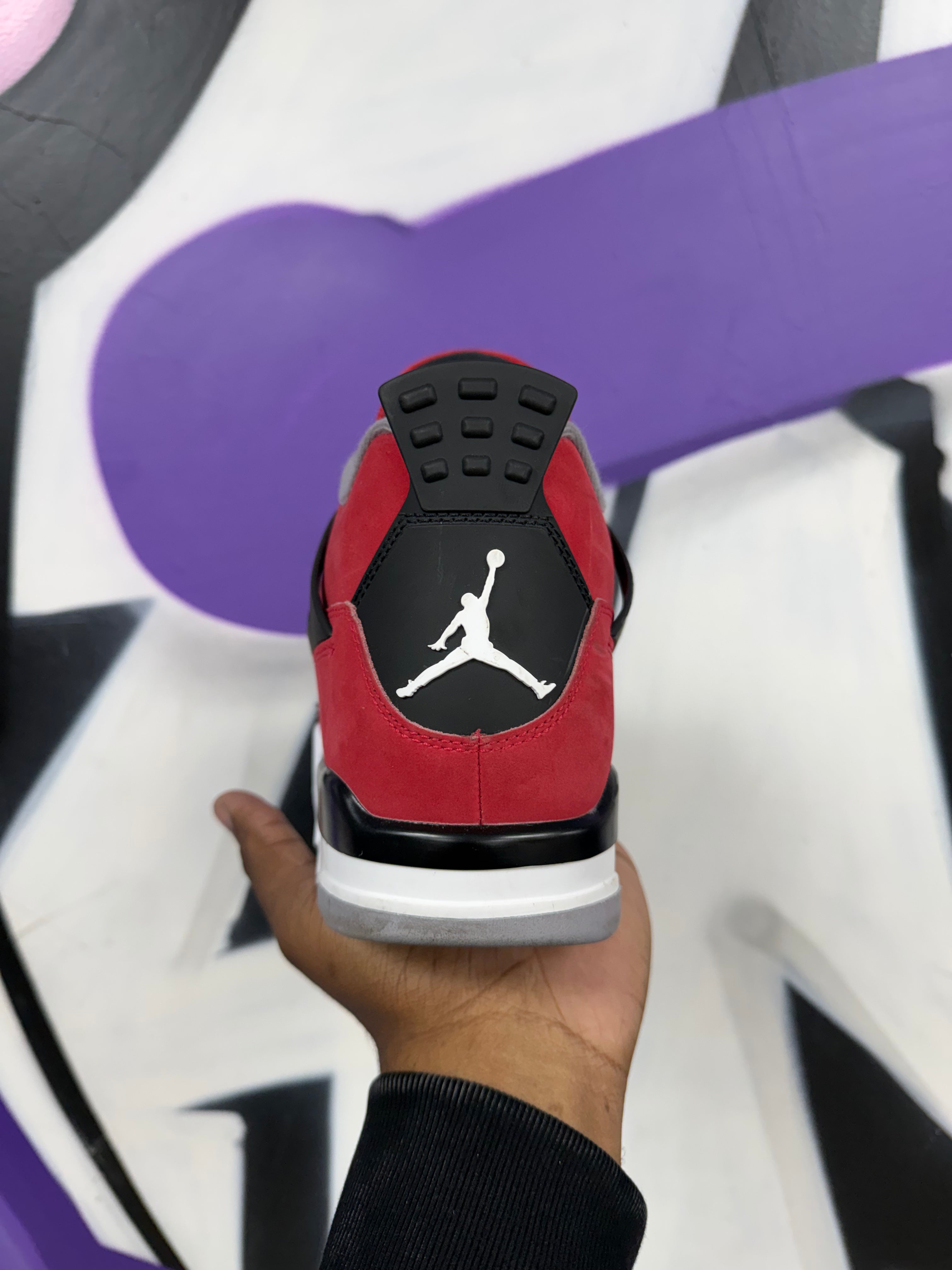 Jordan 4 Toro Sneakers