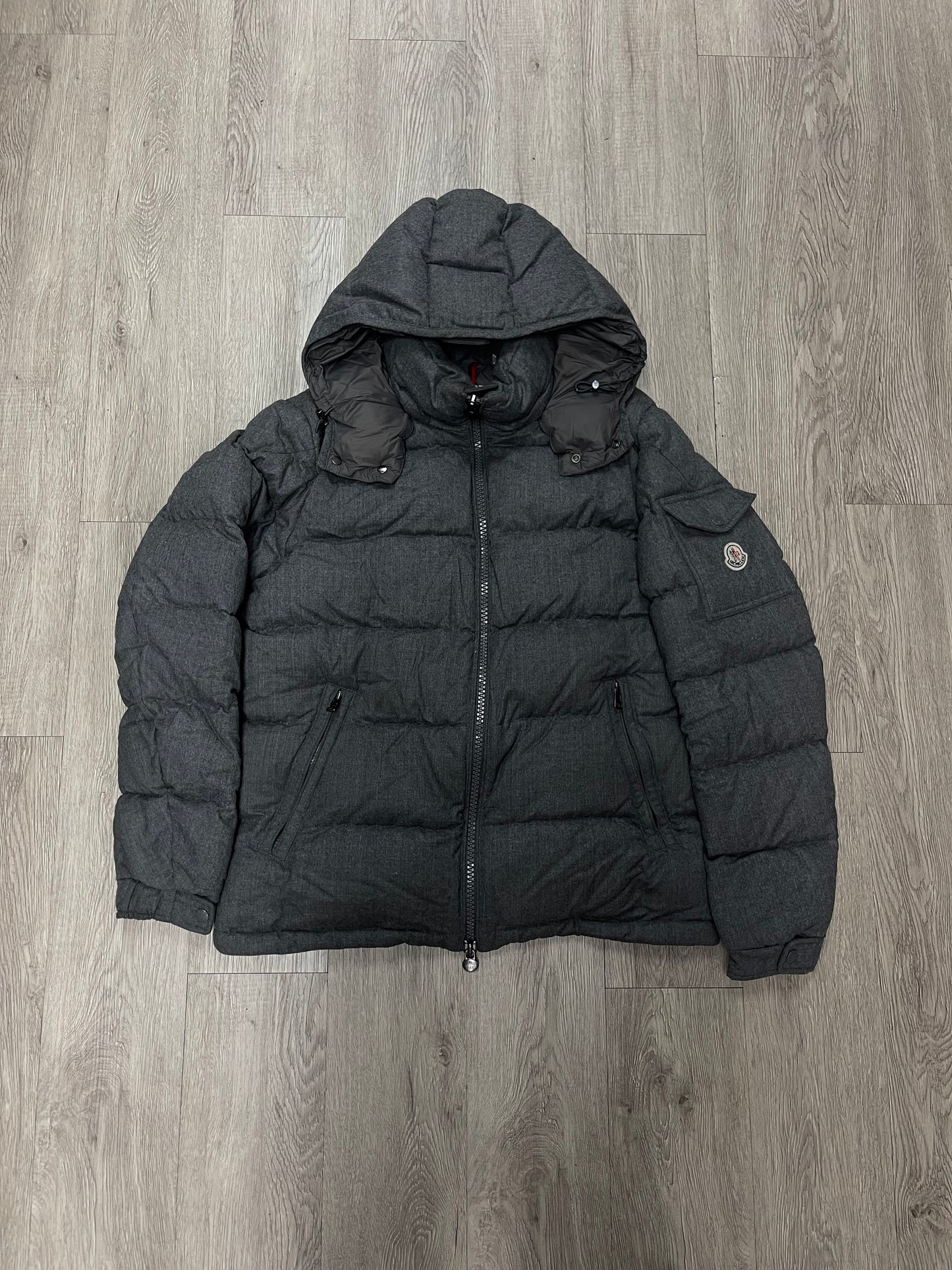 Moncler Puffer Jacket Grey (5) Used