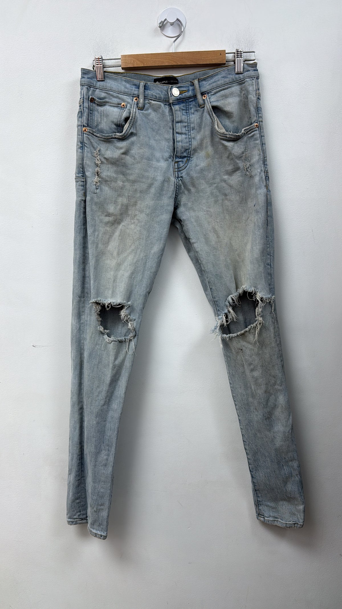 Purple Brand Light Wash Knee Rip P002 Jeans