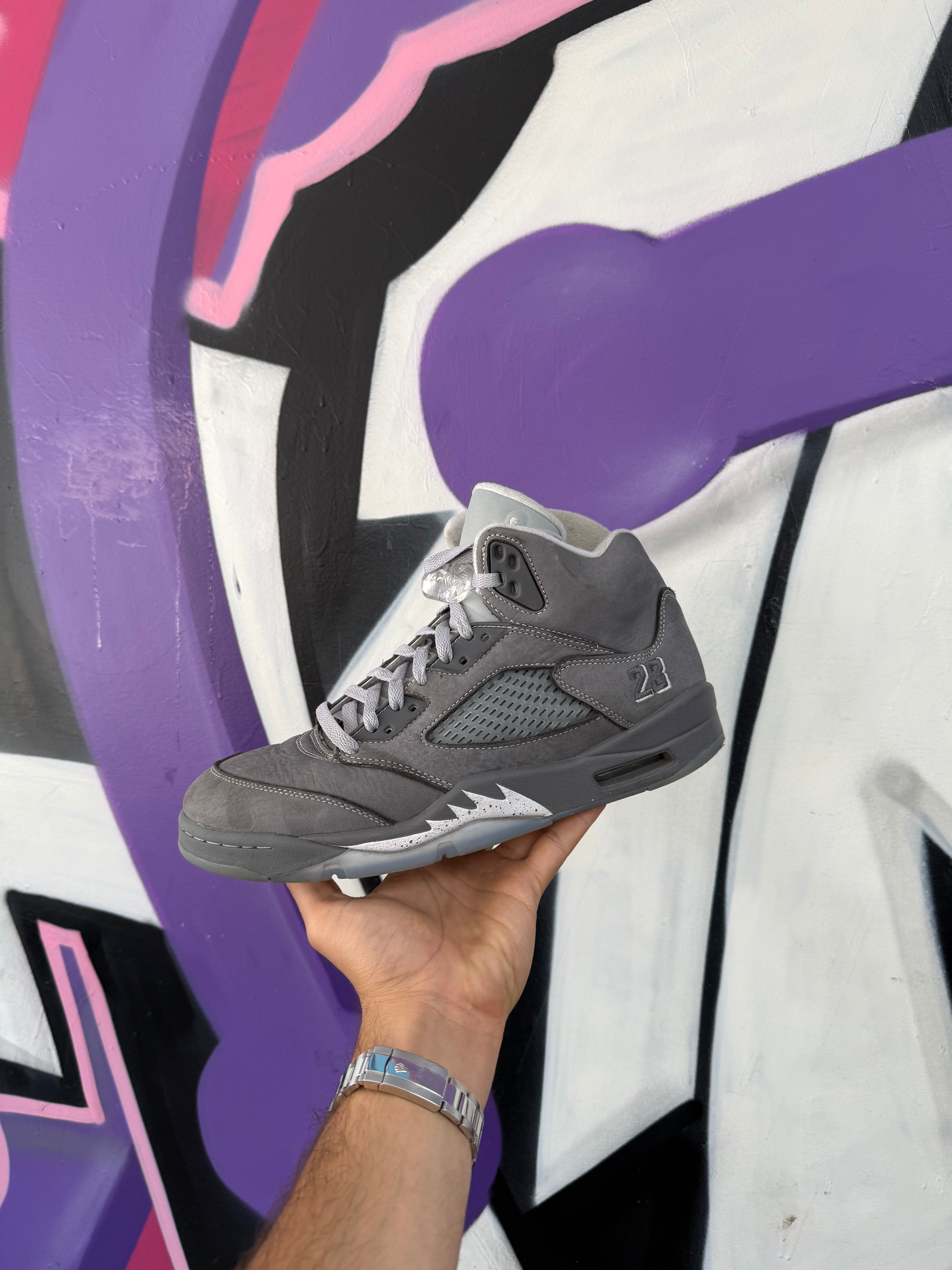 Jordan 5 Wolf Grey Sneakers