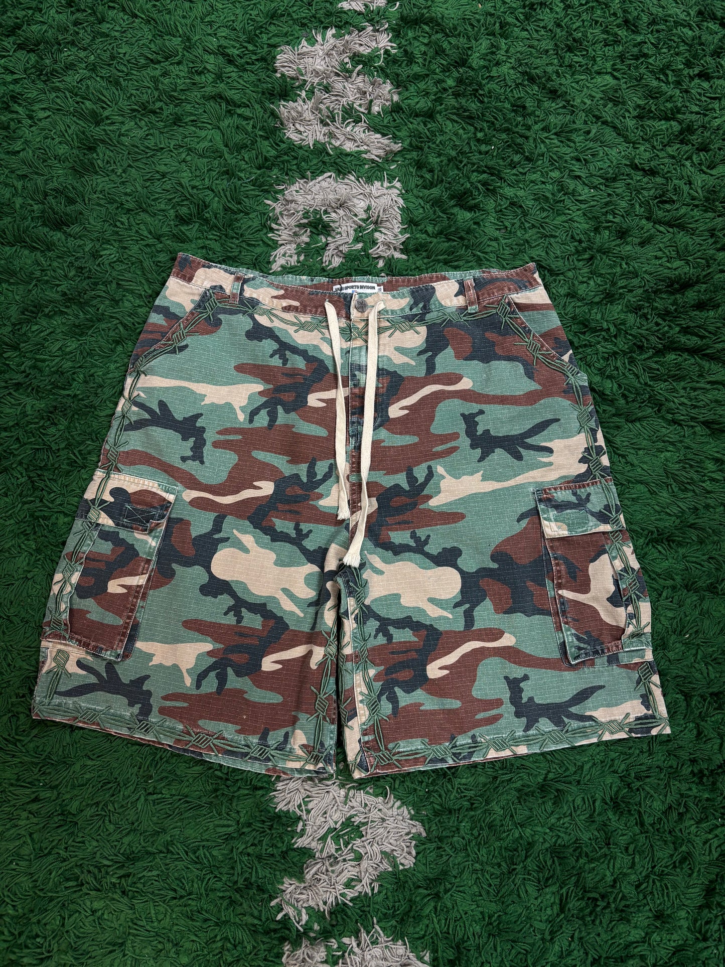 VALE Camo Thorn Shorts Used