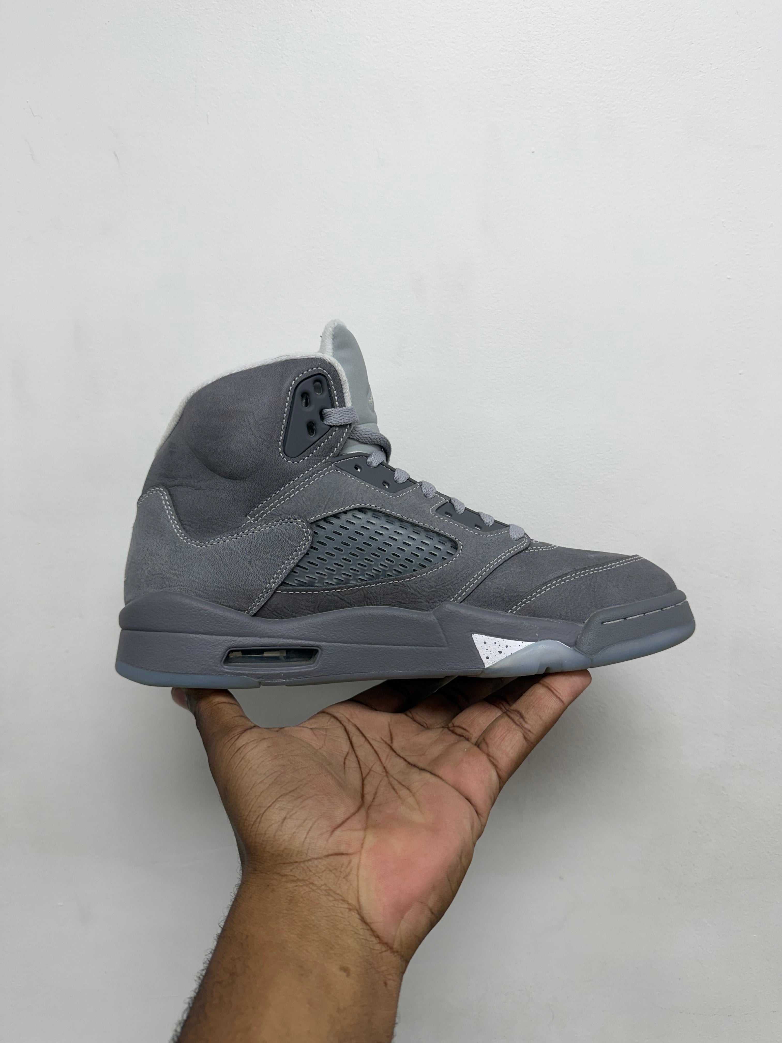 Jordan 5 Wolf Grey Sneakers