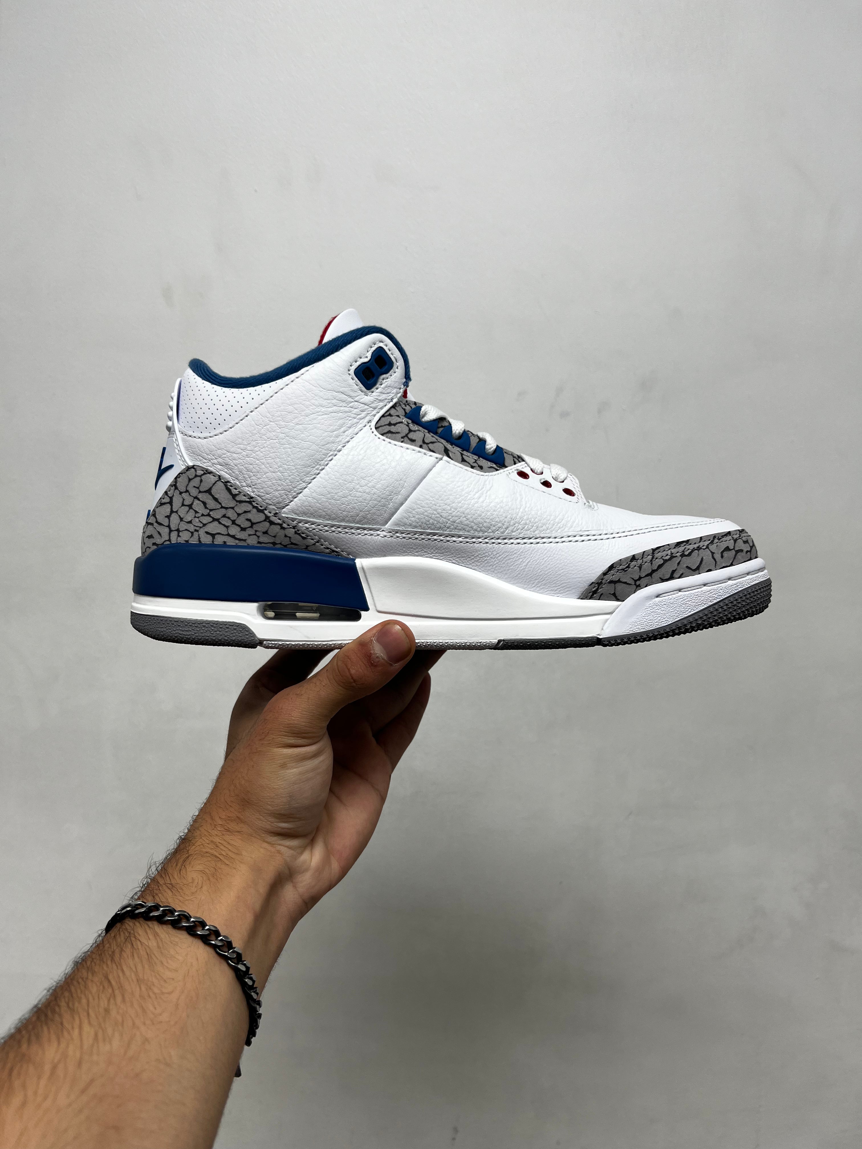 Jordan 3 True Blue Sneakers