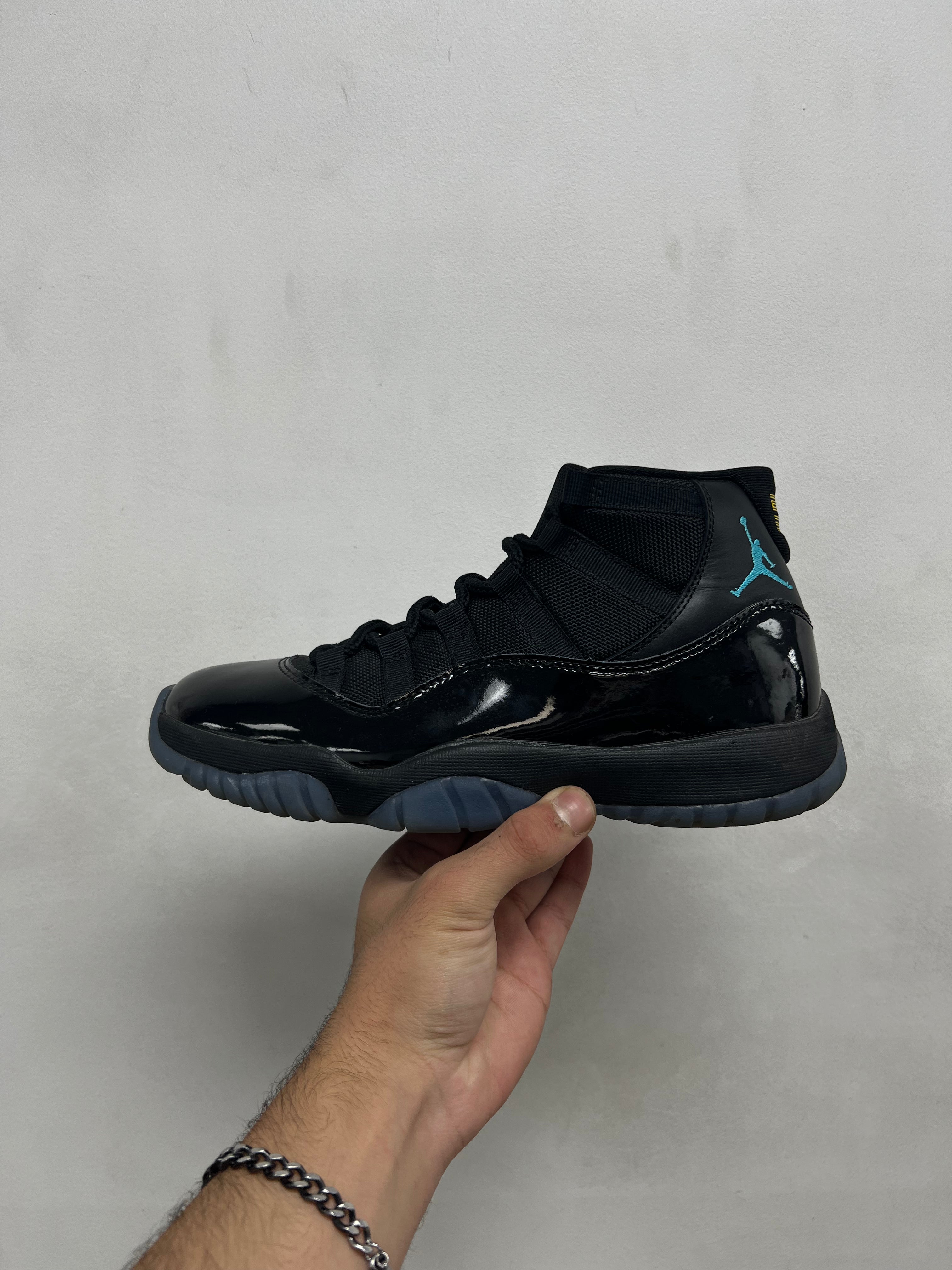 Jordan 11 Gamma Sneakers