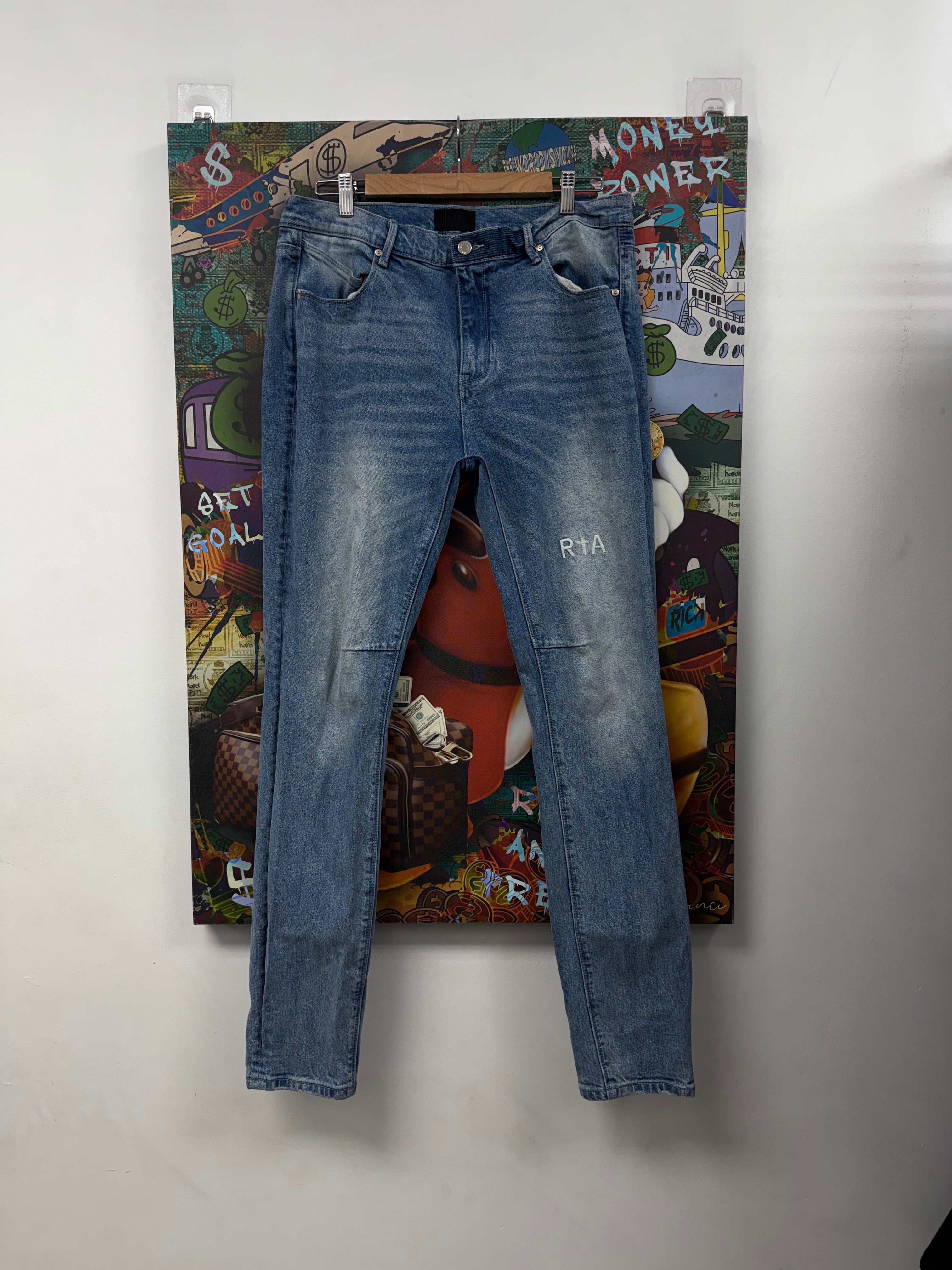 RTA Light Wash Embroidered Jeans