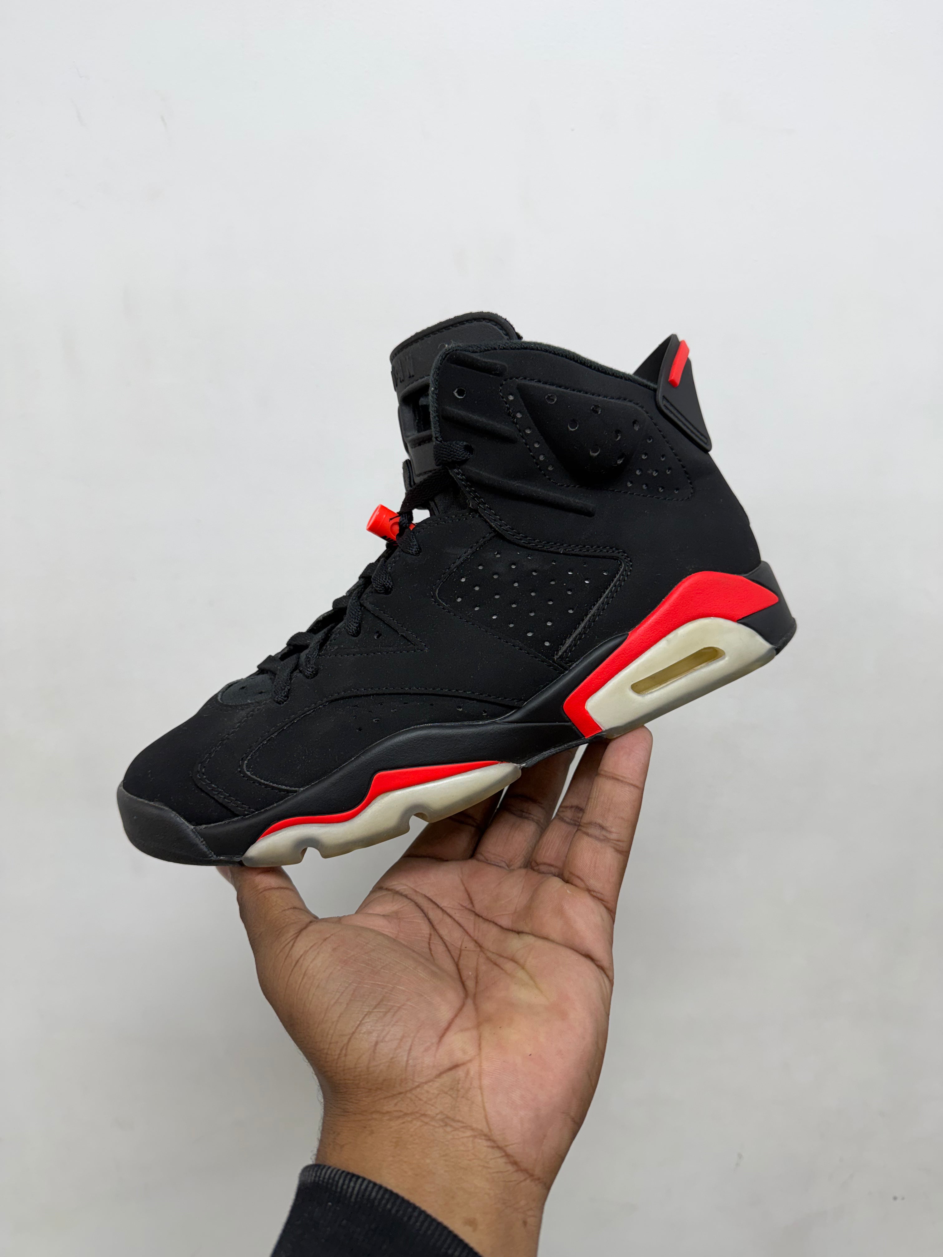 Jordan 6 Infrared Sneakers
