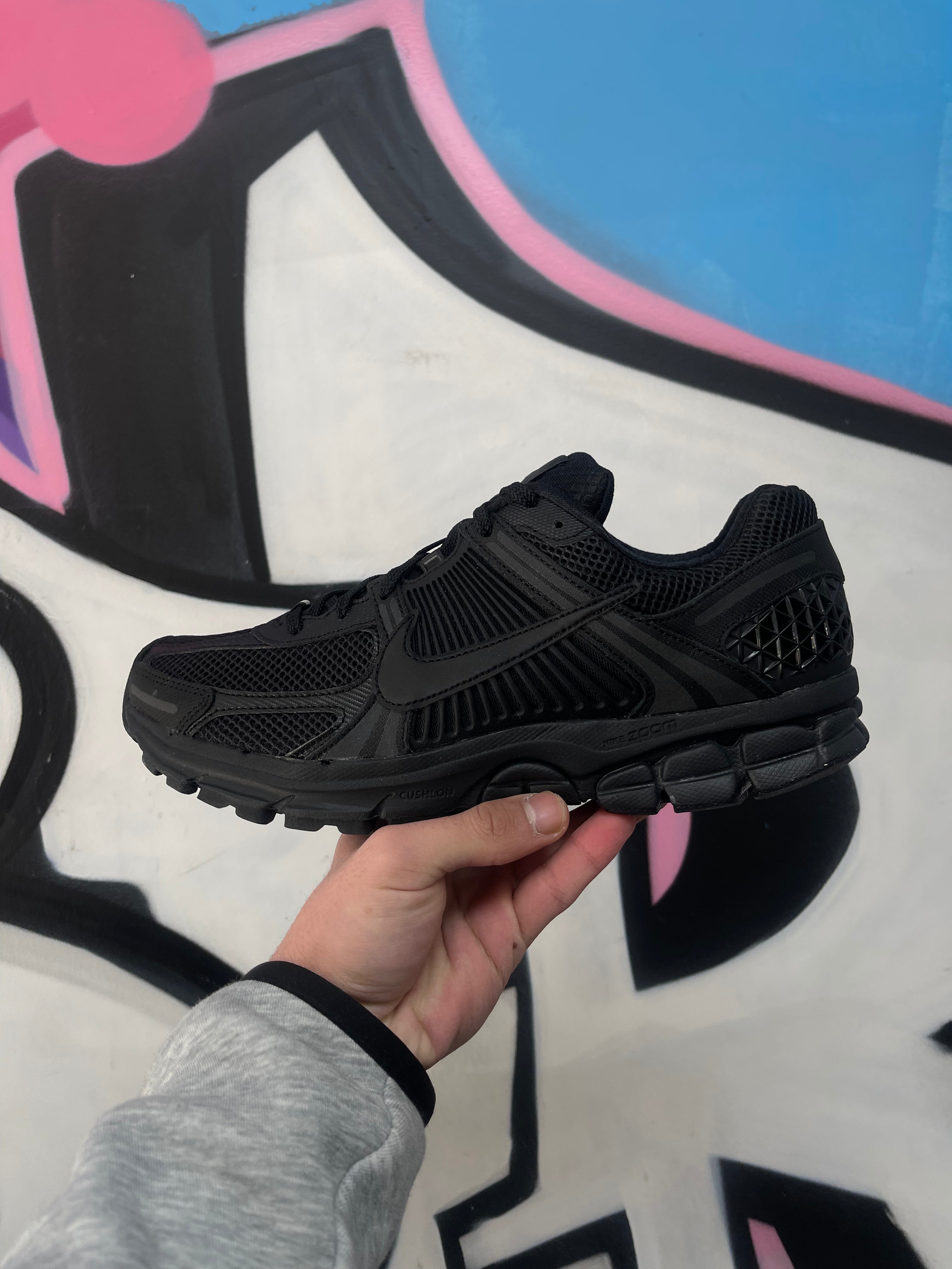 Nike Black Zoom Vomero 5 Sneakers