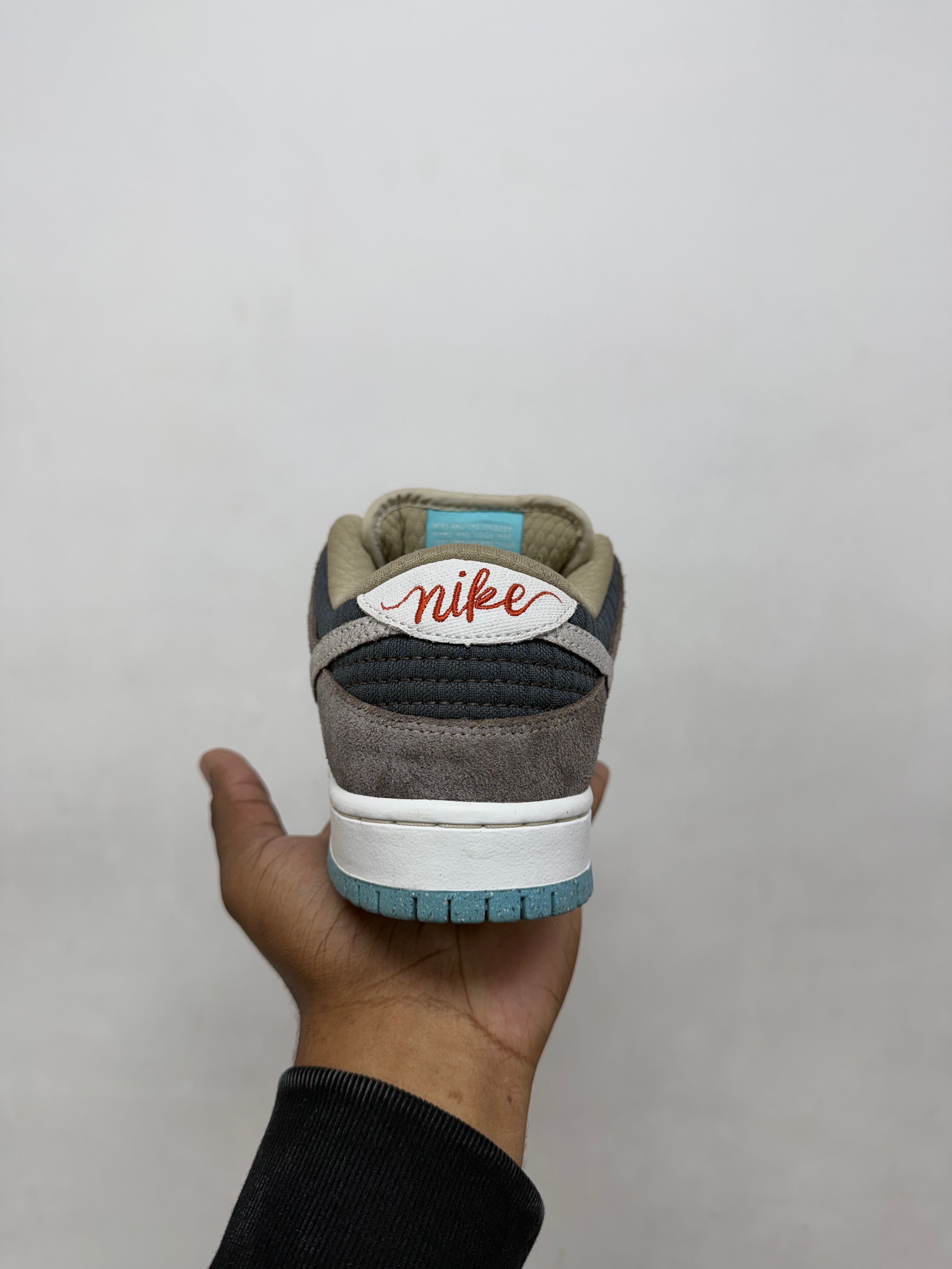 Nike SB Dunk Low Big Money Savings Sneakers