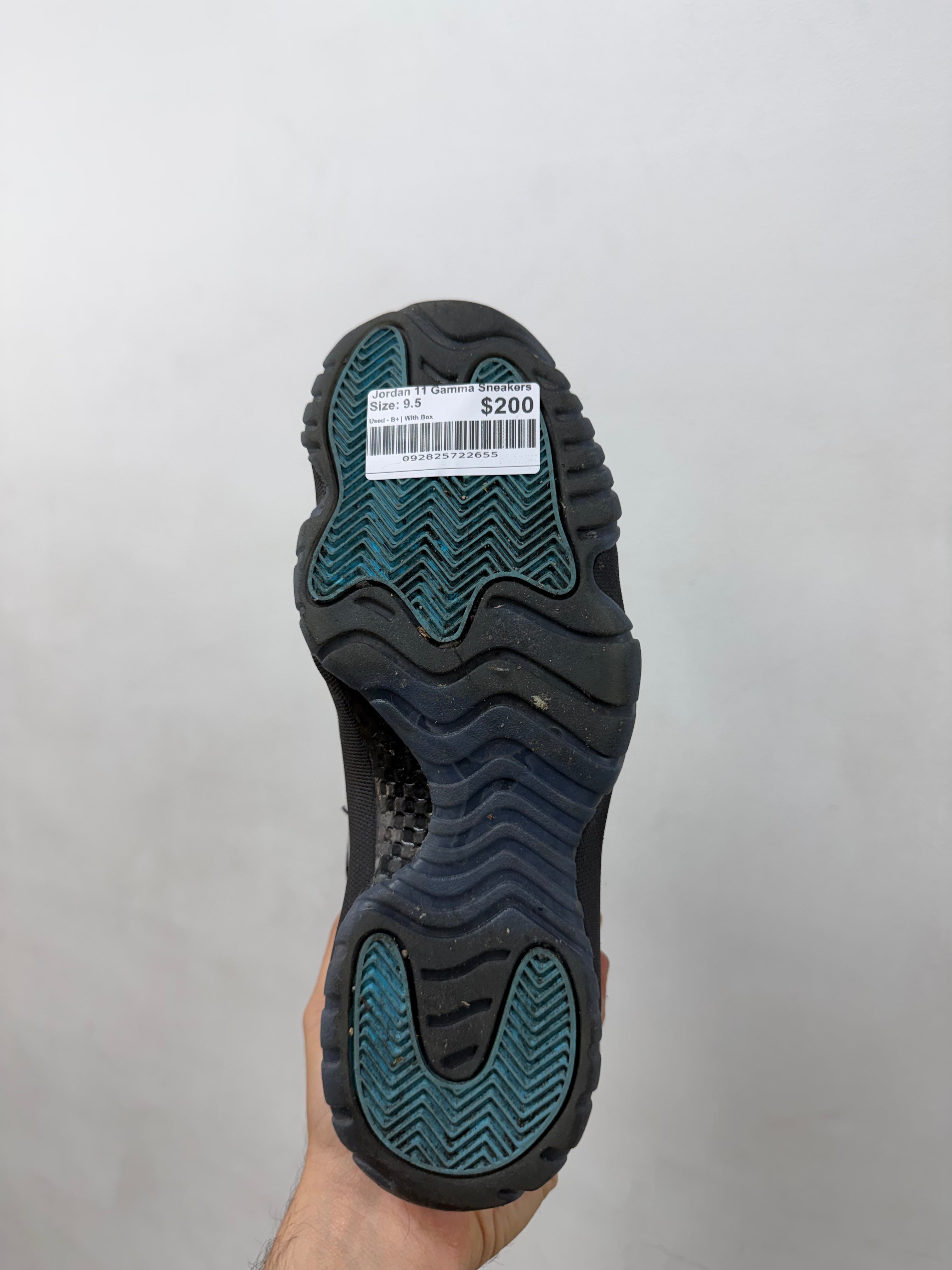 Jordan 11 Gamma Sneakers